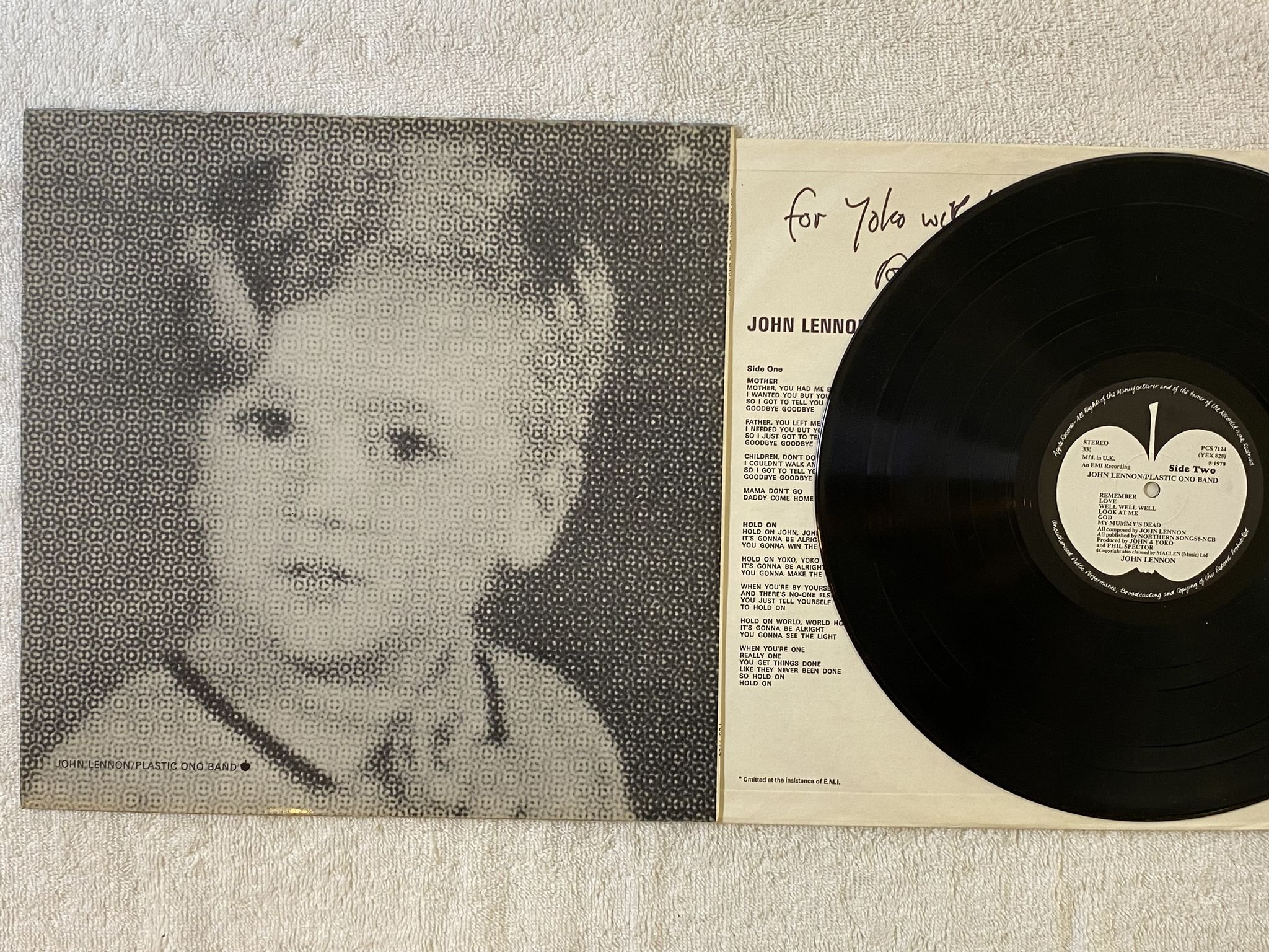 Omslagsbild för skivan JOHN LENNON / PLASTIC ONO BAND LP -70 UK APPLE PCS 7124