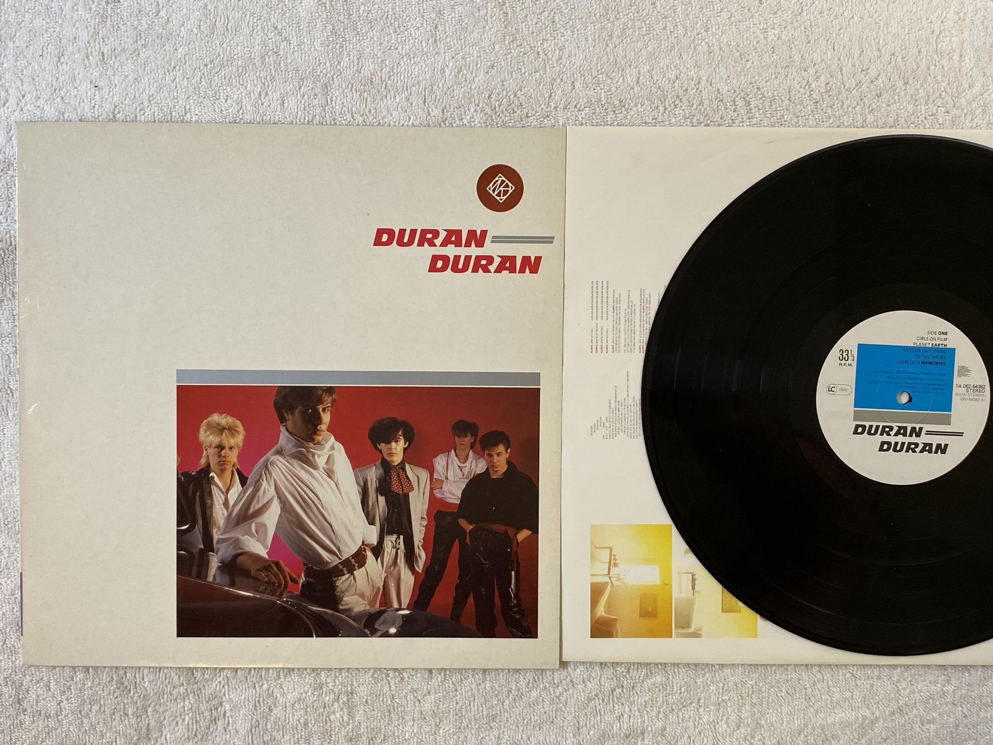 Omslagsbild för skivan DURAN DURAN s/t LP -81 EMI 1A 062-64382