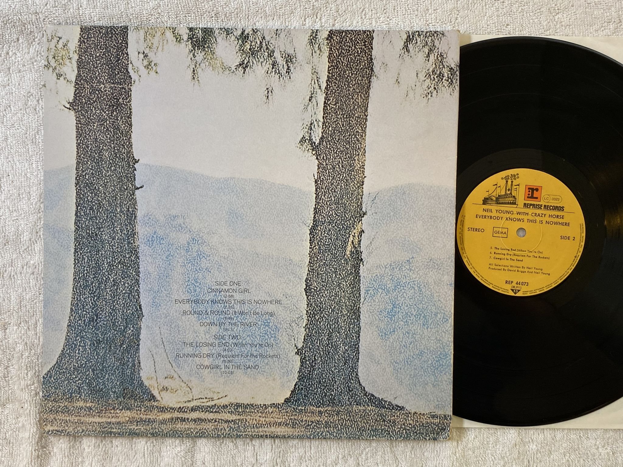 Omslagsbild för skivan NEIL YOUNG with CRAZY HORSE everybody knows... LP Ger REPRISE REP 44073