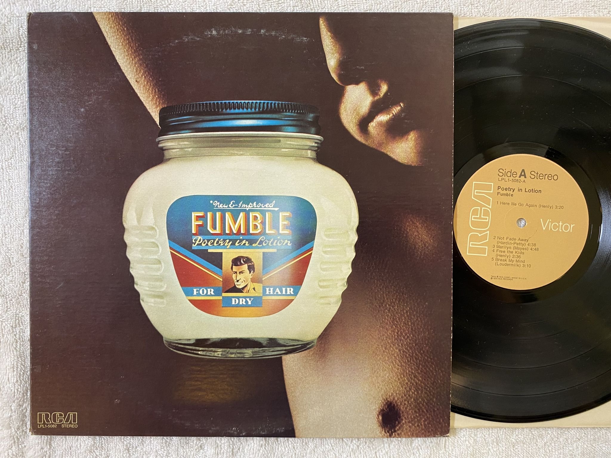 Omslagsbild för skivan FUMBLE poetry in lotion LP -74 US RCA LPL1-5082