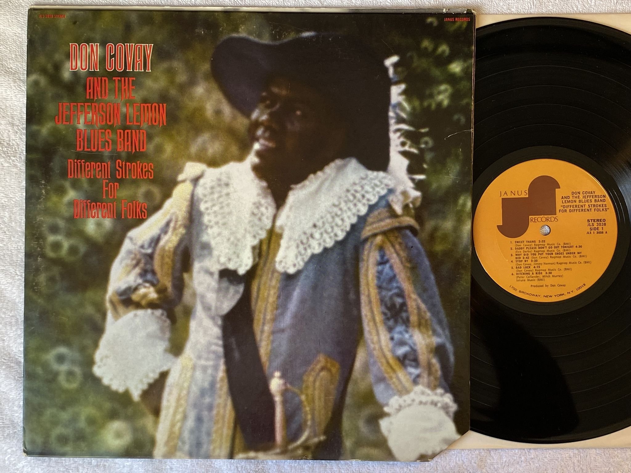 Omslagsbild för skivan DON COVAY & THE JEFFERSON LEMON BLUES BAND different... LP US JANUS JLS 3038