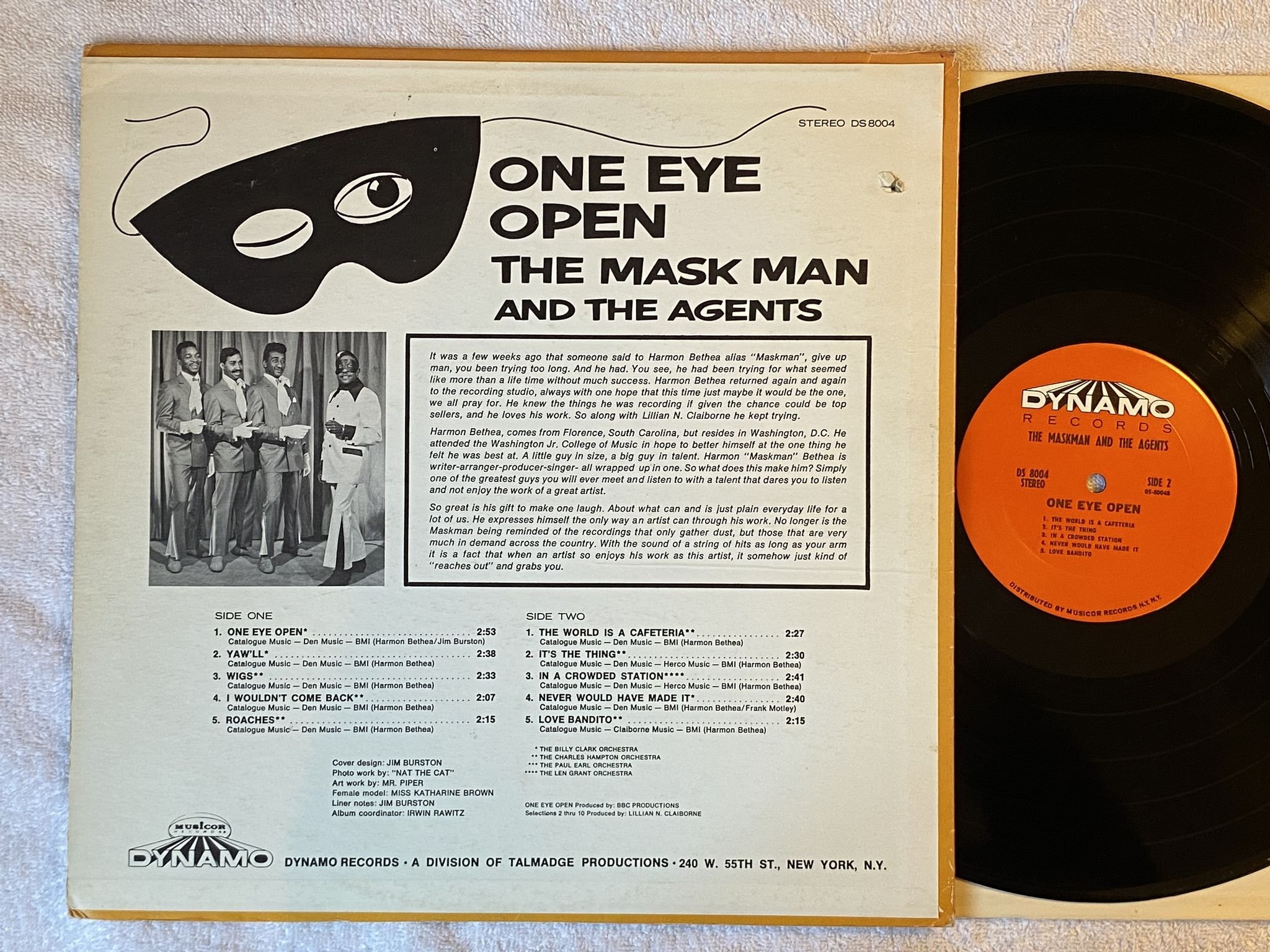 Omslagsbild för skivan THE MASKMAN AND THE AGENTS one eye open LP -69 US DYNAMO DS 8004