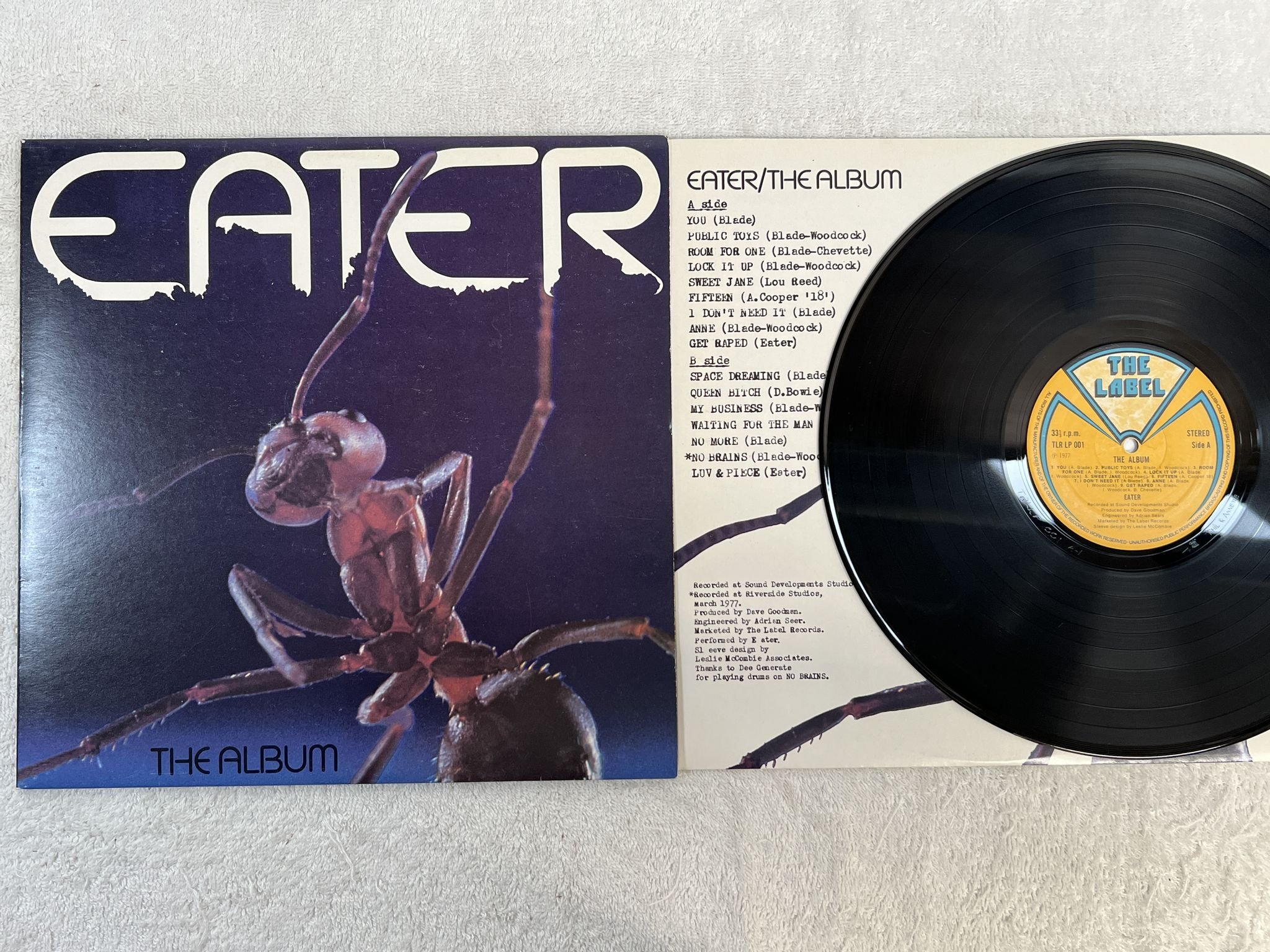 Omslagsbild för skivan EATER the album LP -77 UK THE LABEL TLR LP 001 *** PUNK ROCK ***