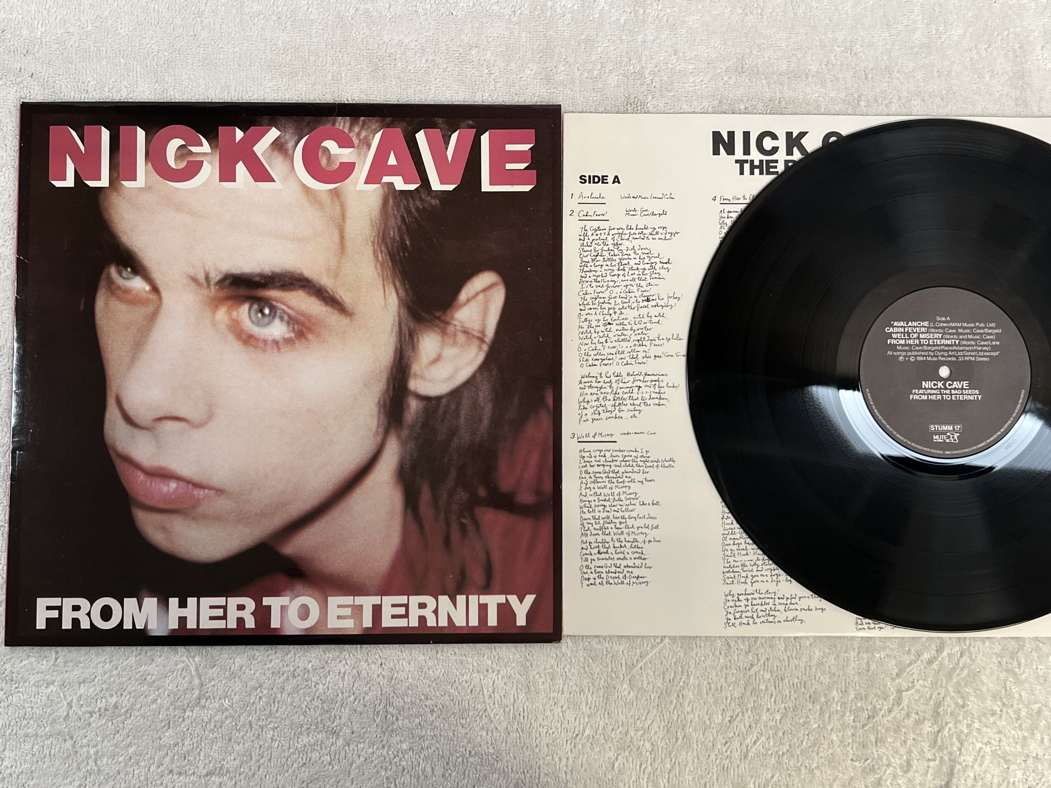 Omslagsbild för skivan NICK CAVE feat. THE BAD SEEDS from hear to eternity LP -84 UK MUTE STUMM-17