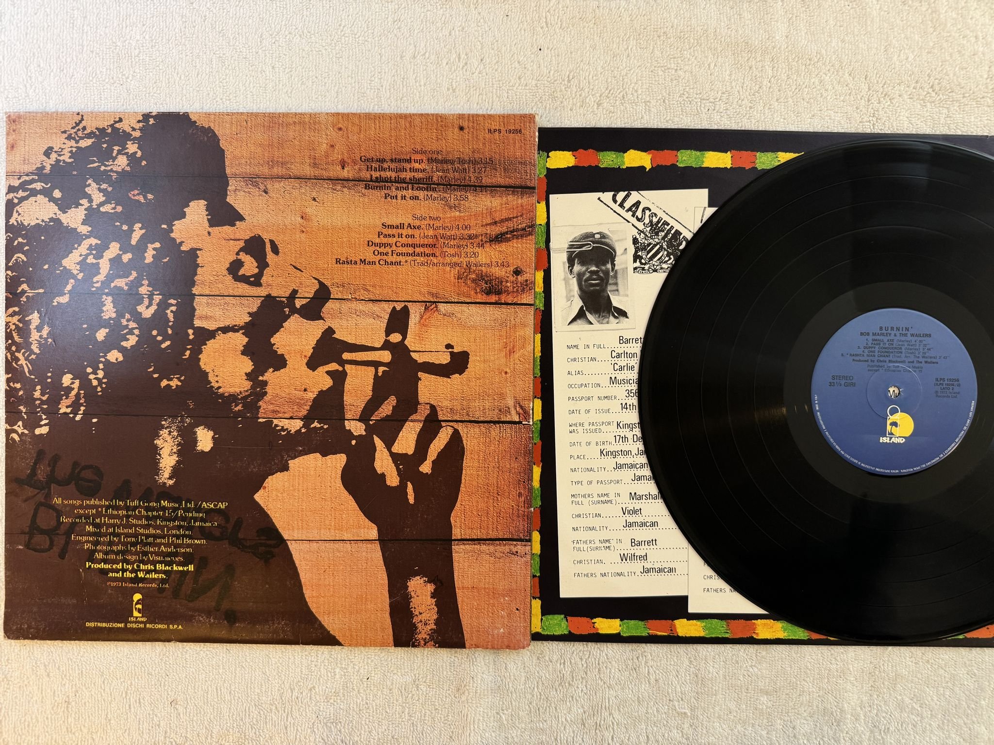 Omslagsbild för skivan BOB MARLEY & THE WAILERS burnin' LP Italy ISLAND ILPS 19256