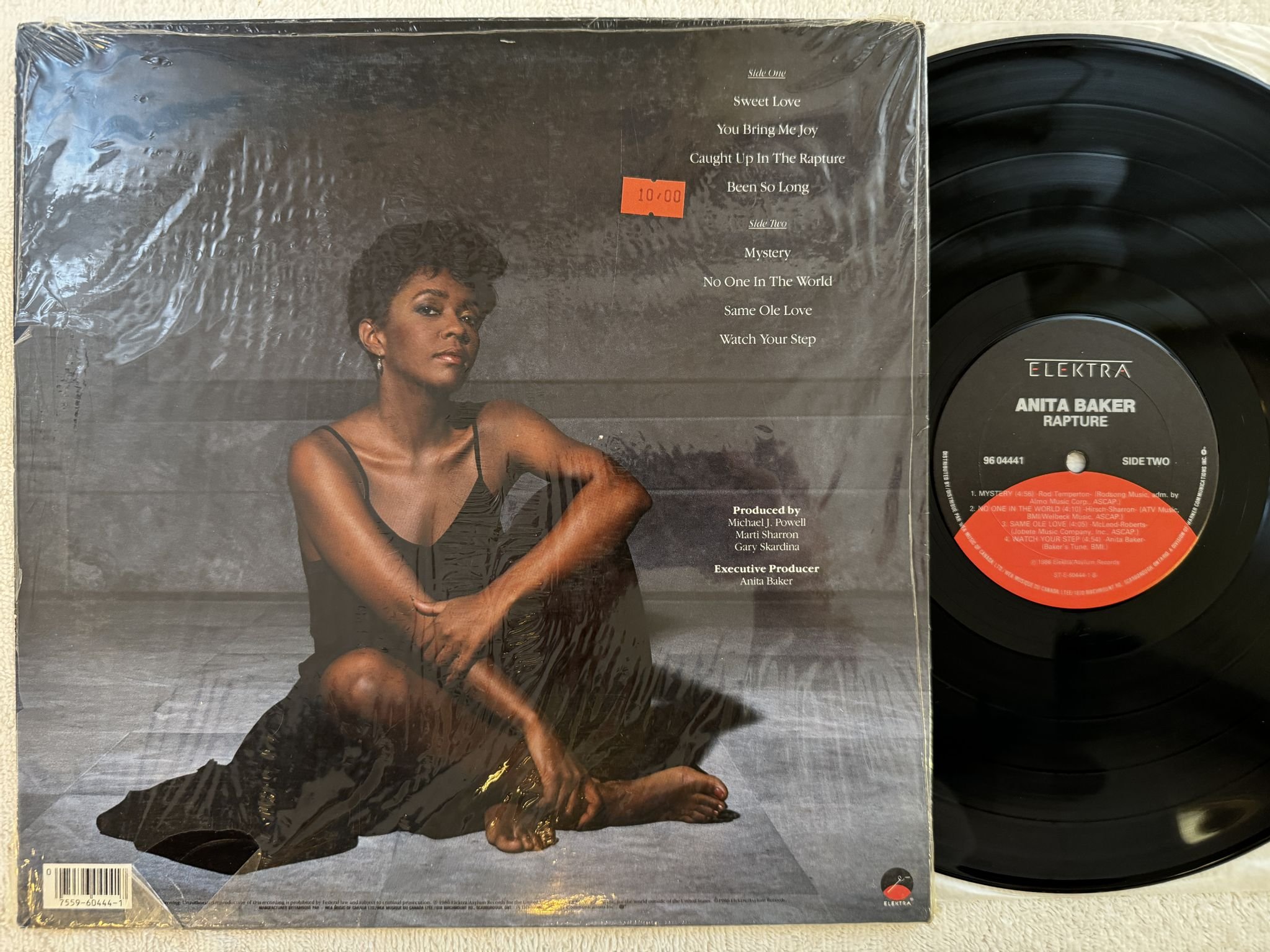 Omslagsbild för skivan ANITA BAKER rapture LP -86 Can ELEKTRA 96 04441 *** CLASSIC ***