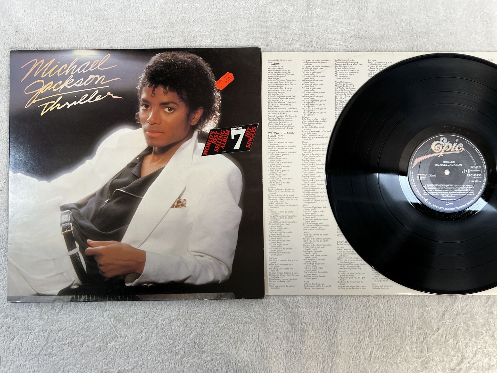 Omslagsbild för skivan MICHAEL JACKSON thriller LP -82 EPIC EPC 85930