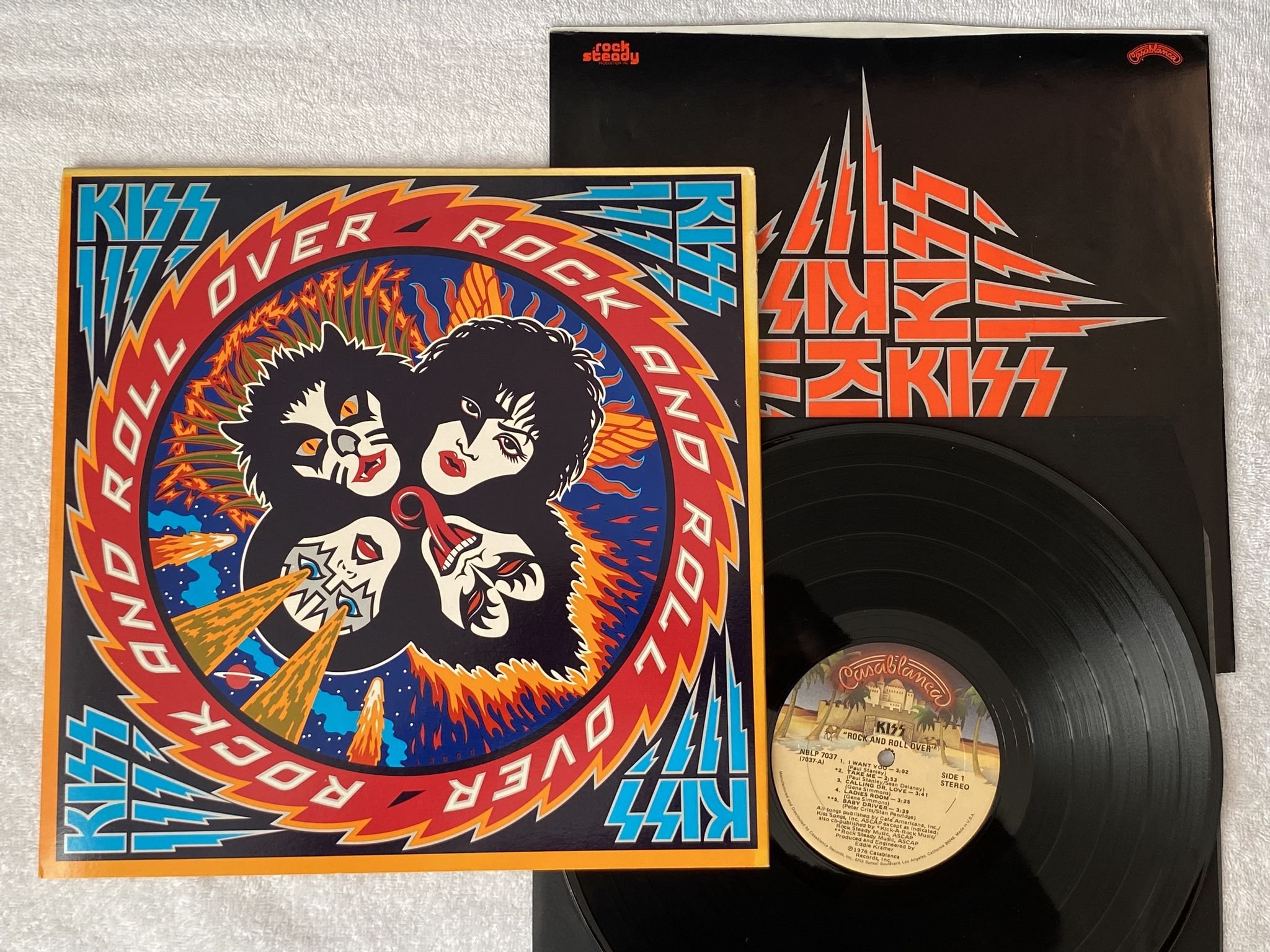 Omslagsbild för skivan KISS rock and roll over LP -76 US CASABLANCA NBLP 7037 *** stickers ***