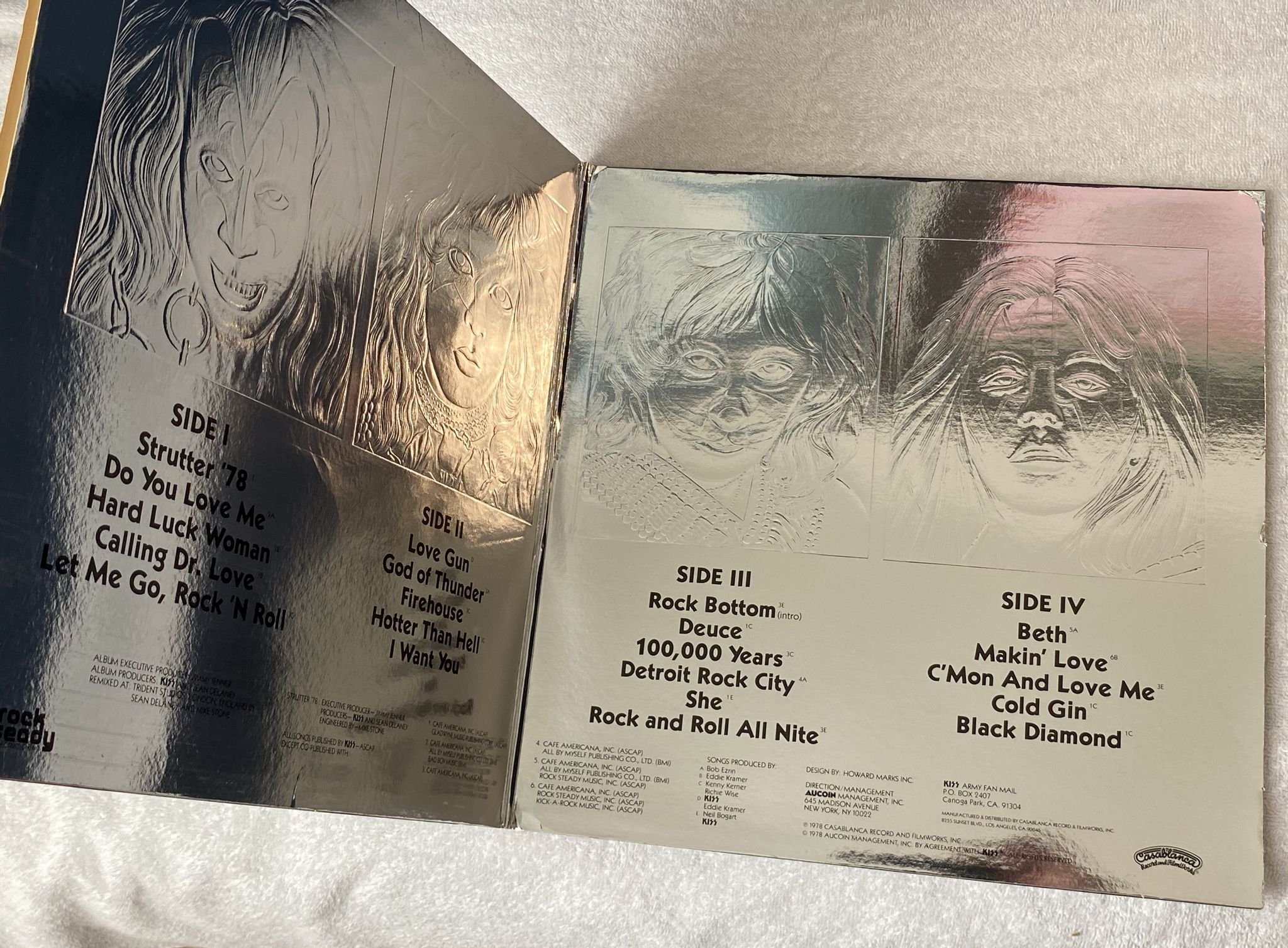 Omslagsbild för skivan KISS Double Platinum 2xLP -78 US CASABLANCA NBLP 7100-2 *** w/ all inserts ***