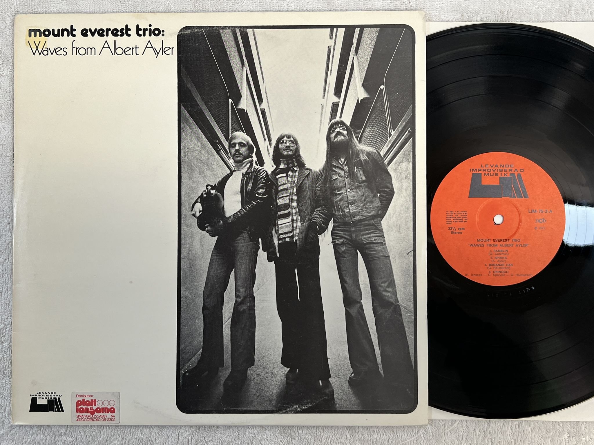 Omslagsbild för skivan MOUNT EVEREST Waves From Albert Ayler LP -75 Swe LEVANDE IMPROVISERAD MUSIK