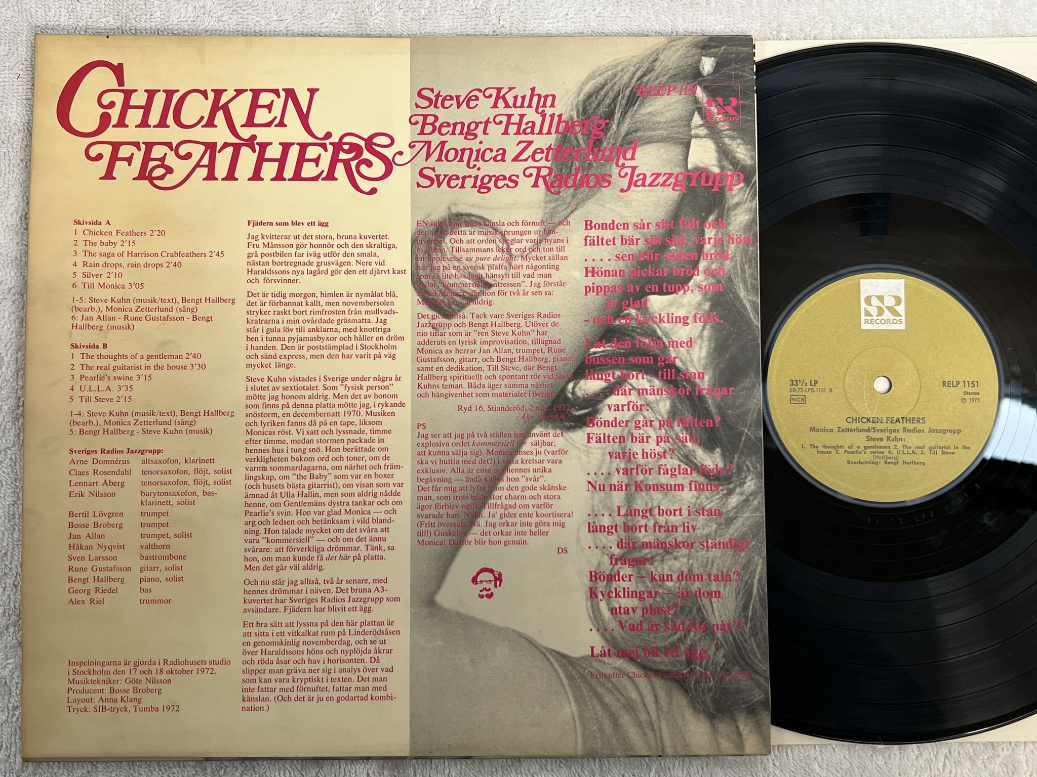Omslagsbild för skivan MONICA ZETTERLUND chicken feathers LP -72 Swe SR RELP1151