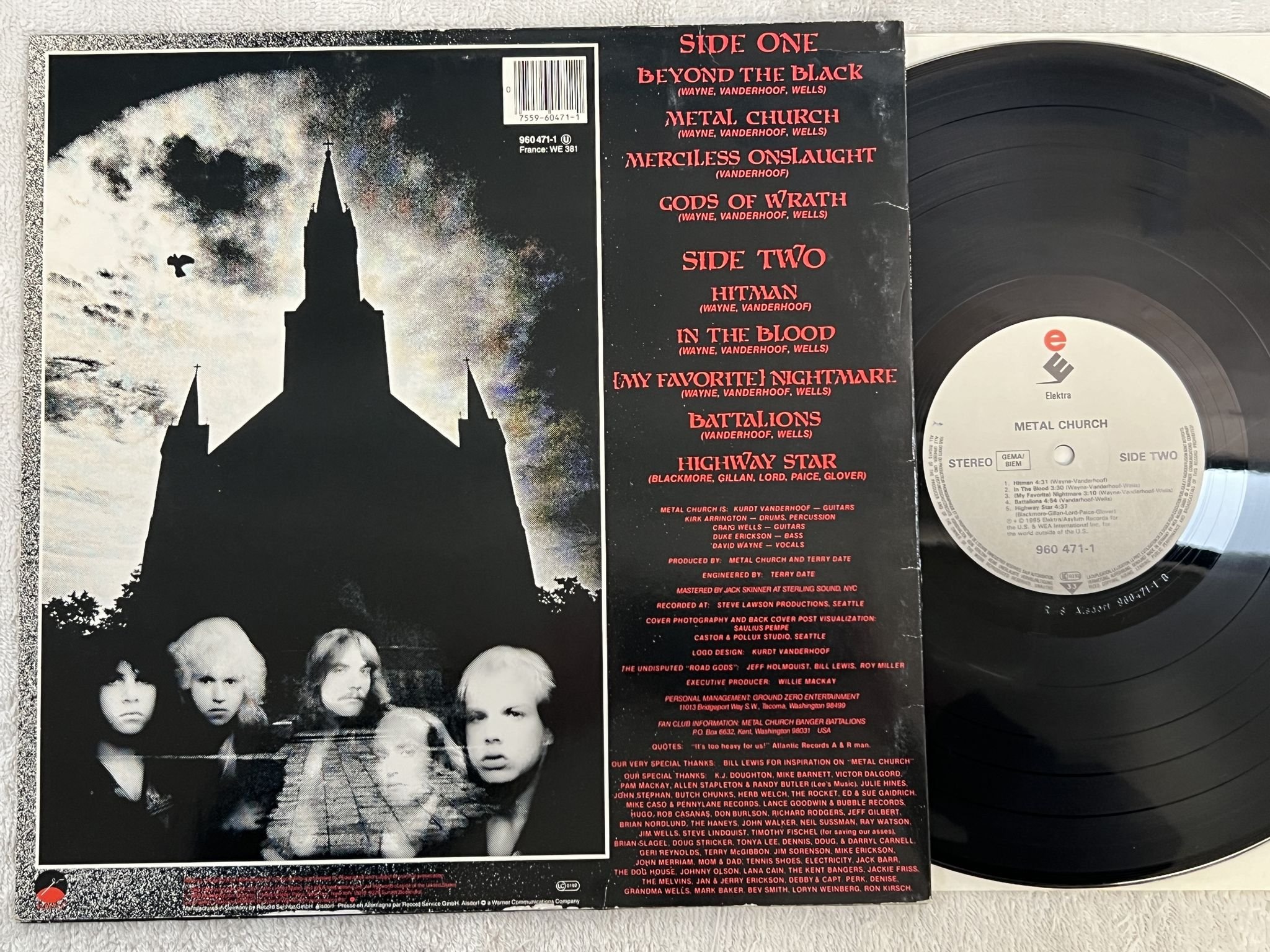 Omslagsbild för skivan METAL CHURCH s/t LP -85 Ger ELEKTRA 960 471-1