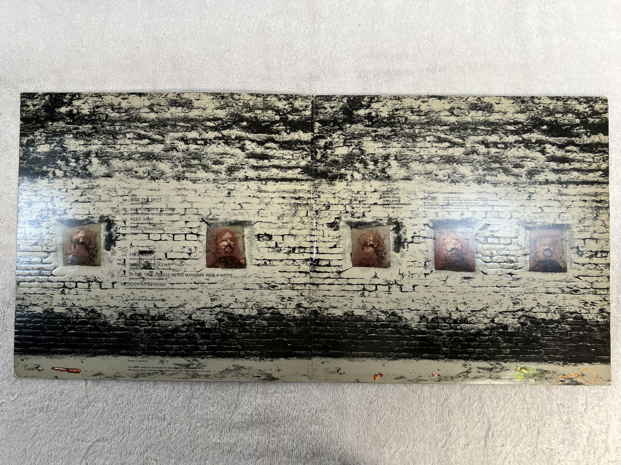 Omslagsbild för skivan LUCIFERS FRIEND s/t LP -70 Ger PHILIPS 6305 068 *** HARD PROG ***