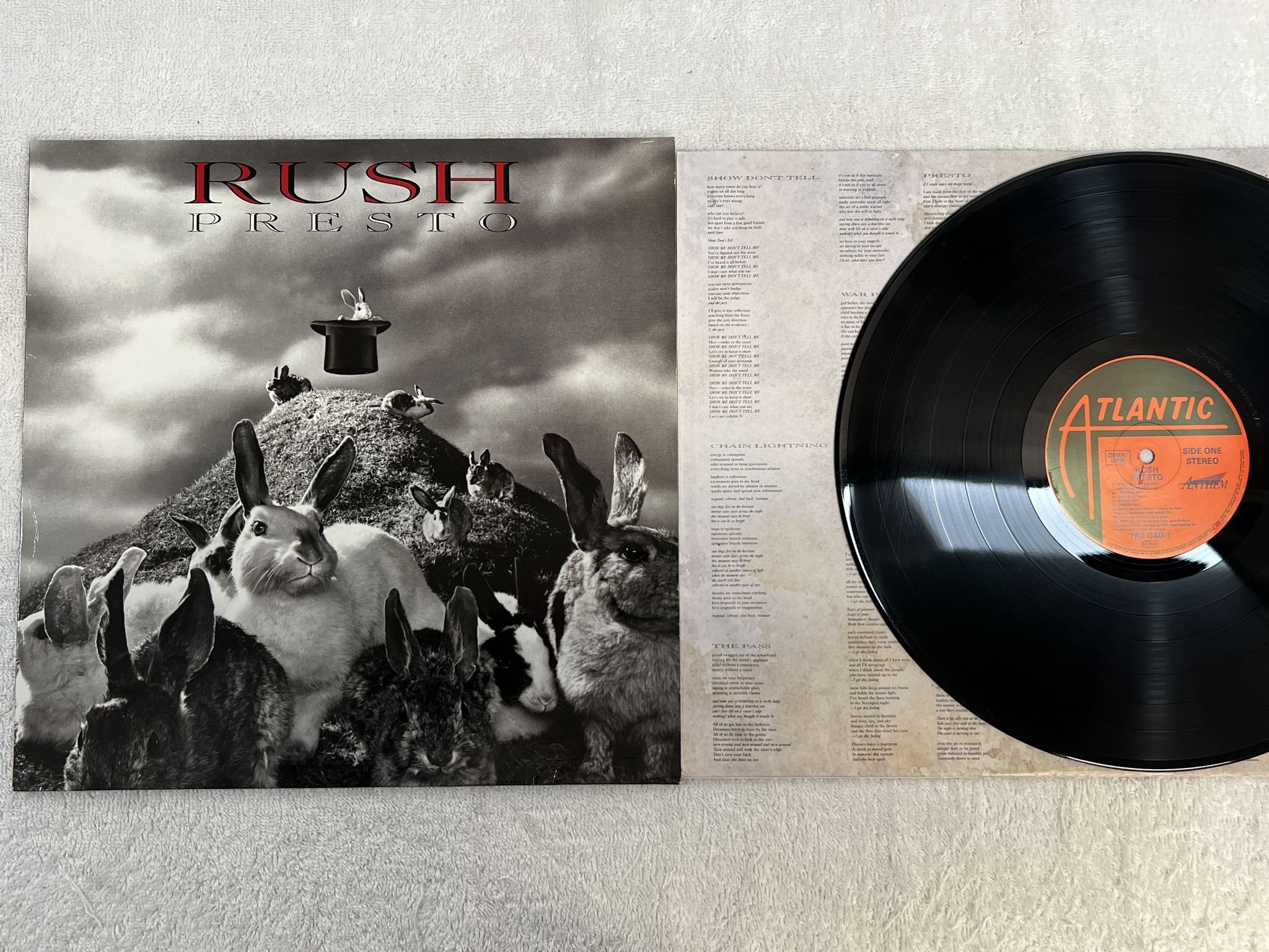 Omslagsbild för skivan RUSH presto LP -89 Ger ATLANTIC 782 040-1