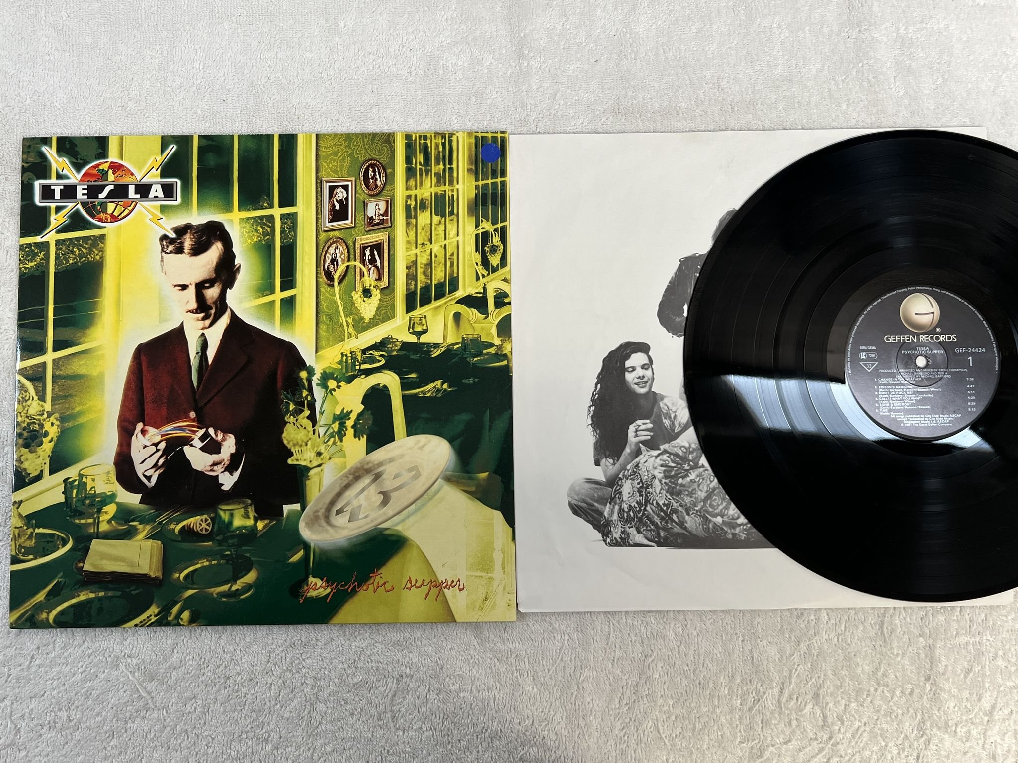 Omslagsbild för skivan TESLA Psychotic Supper LP -91 Ger GEFFEN GEF-24424