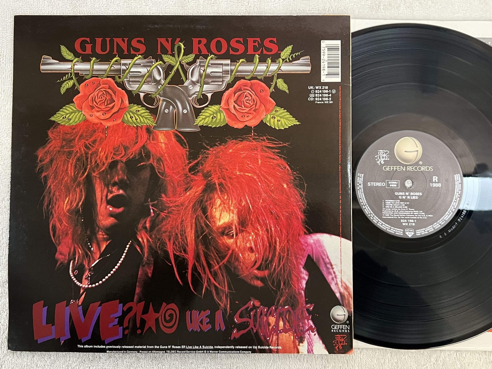 Omslagsbild för skivan GUNS N' ROSES lies LP -88 Ger GEFFEN 924 198-1 ** UNCENCORED INNER SLEEVE **