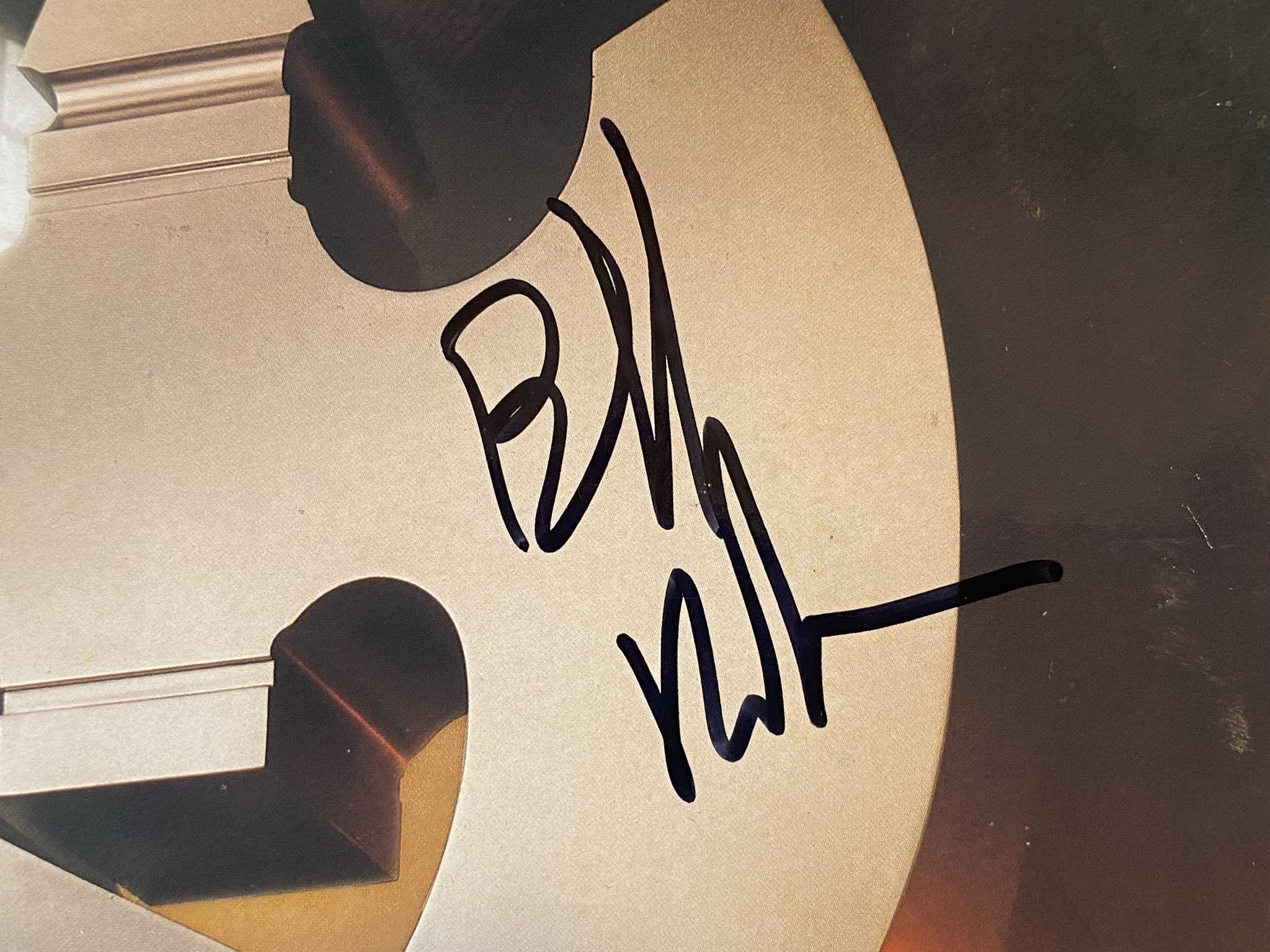 Omslagsbild för skivan SAXON Destiny LP -88 emi 7 90066 1 ** SIGNED COVER BY 2 BAND MEMBERS **