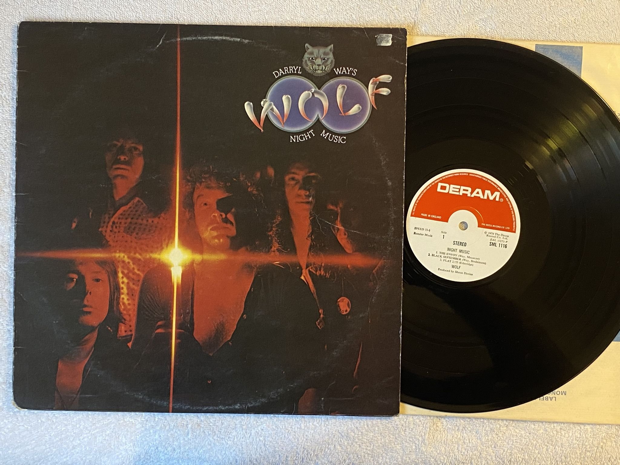Omslagsbild för skivan WOLF night music LP -74 UK DERAM SML 1116
