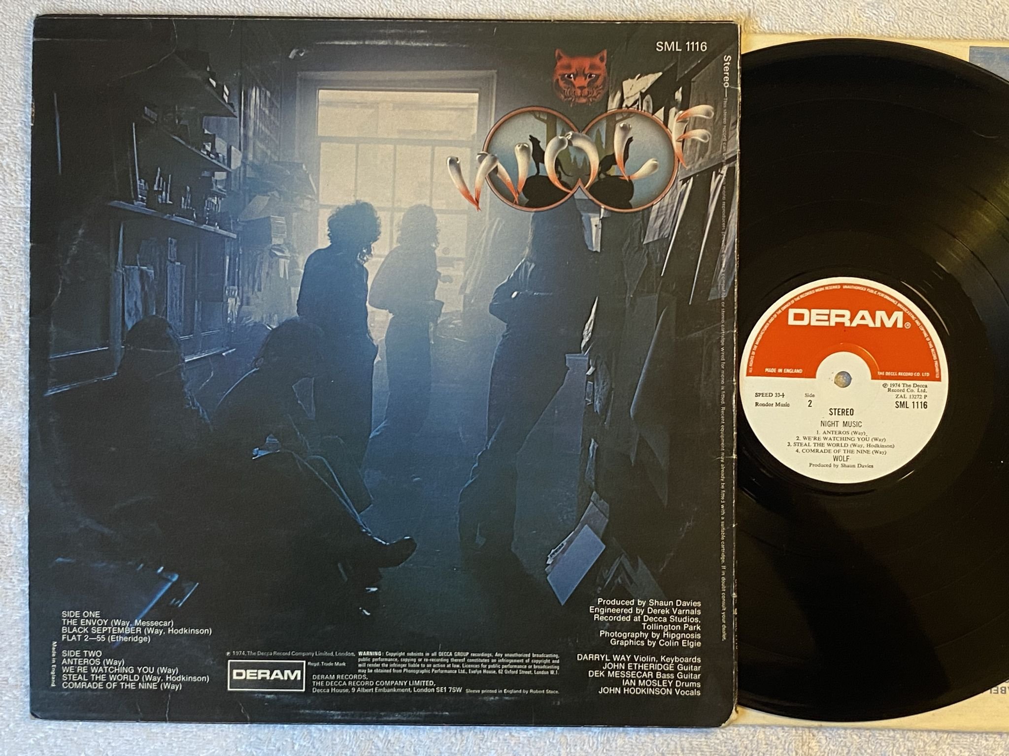 Omslagsbild för skivan WOLF night music LP -74 UK DERAM SML 1116
