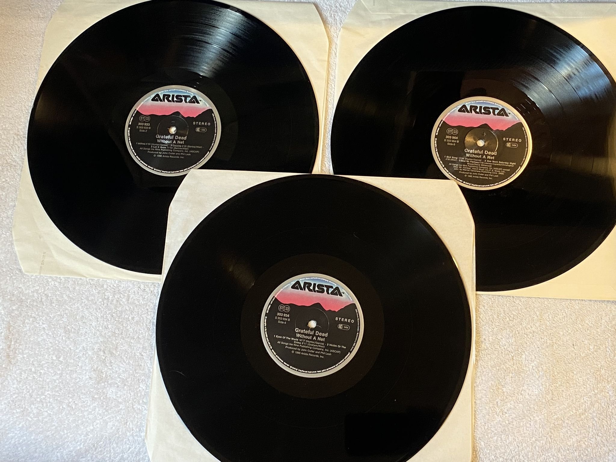 Omslagsbild för skivan GRATEFUL DEAD Without A Net 3xLP -90 ARISTA 303 935 *** Rare ***