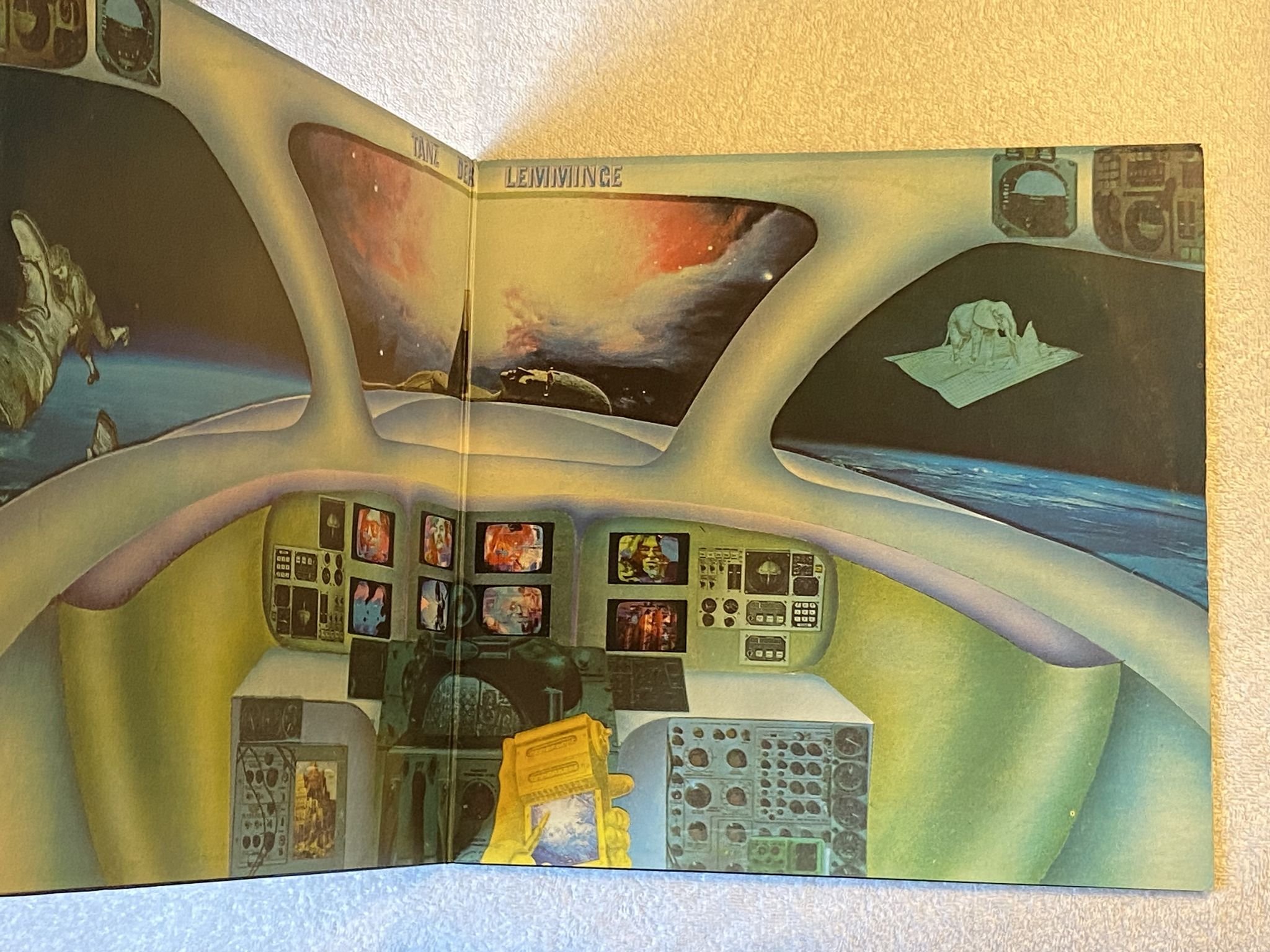 Omslagsbild för skivan AMON DÜÜL II tanz der lemminge 2xLP Ger UNITED ARTISTS LBS 83474 X