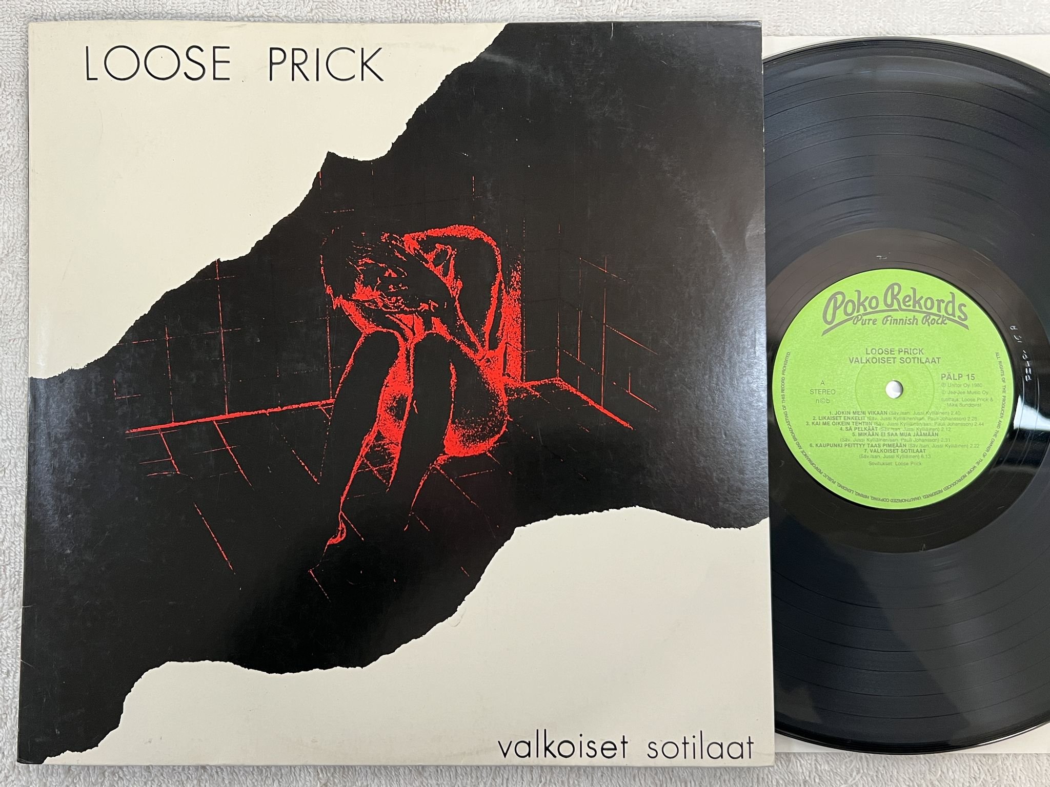 Omslagsbild för skivan LOOSE PRICK Valkoiset Sotilaat LP -80 Finland POKO PÄLP 15 *** RARE PUNK ***