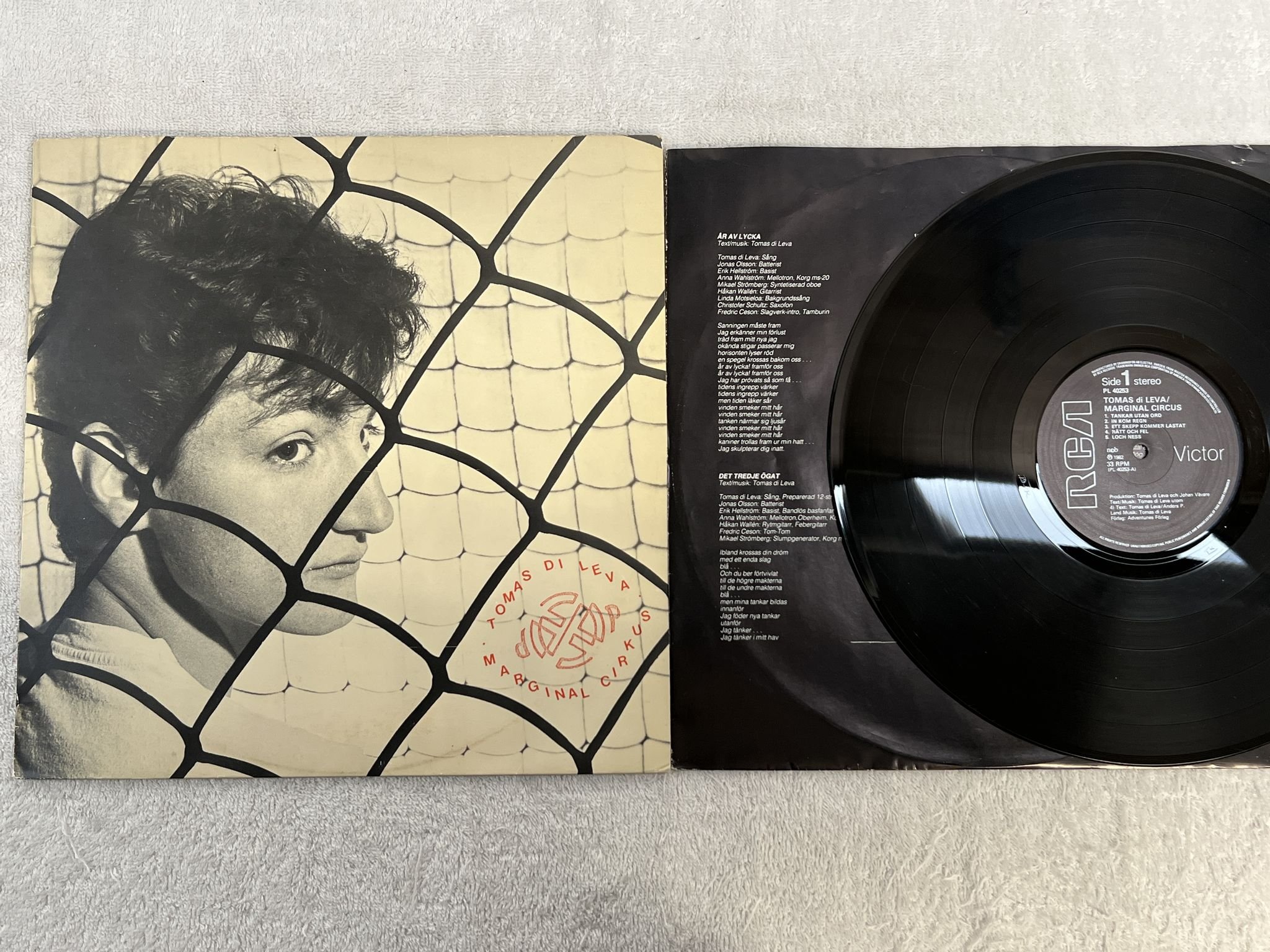 Omslagsbild för skivan TOMAS DI LEVA marginal cirkus LP -82 Swe RCA PL-40253 *** RARE ***
