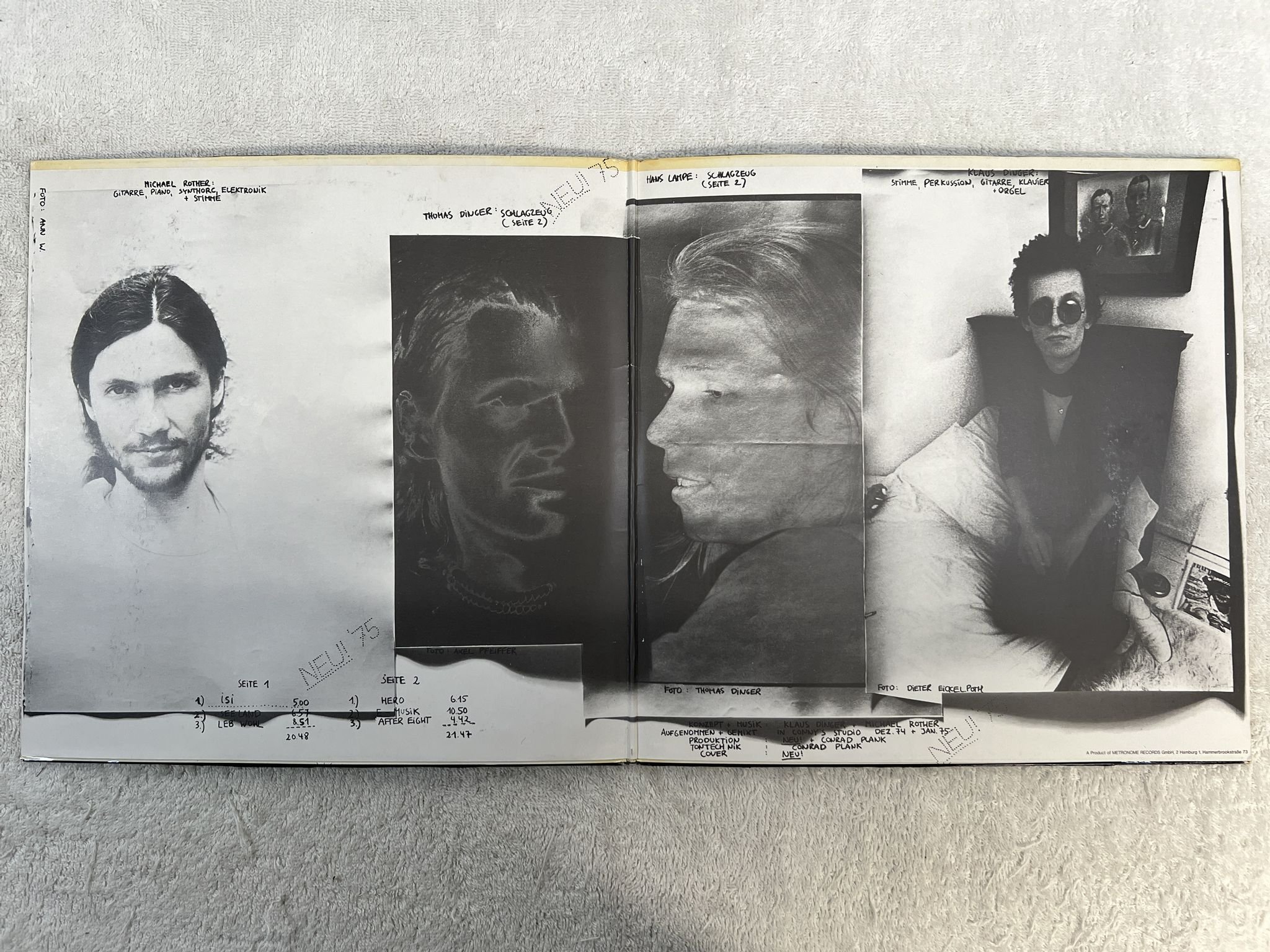 Omslagsbild för skivan NEU Neu! '75 LP re -75/76 Ger BRAIN 0001062 *** classic krautrock ***