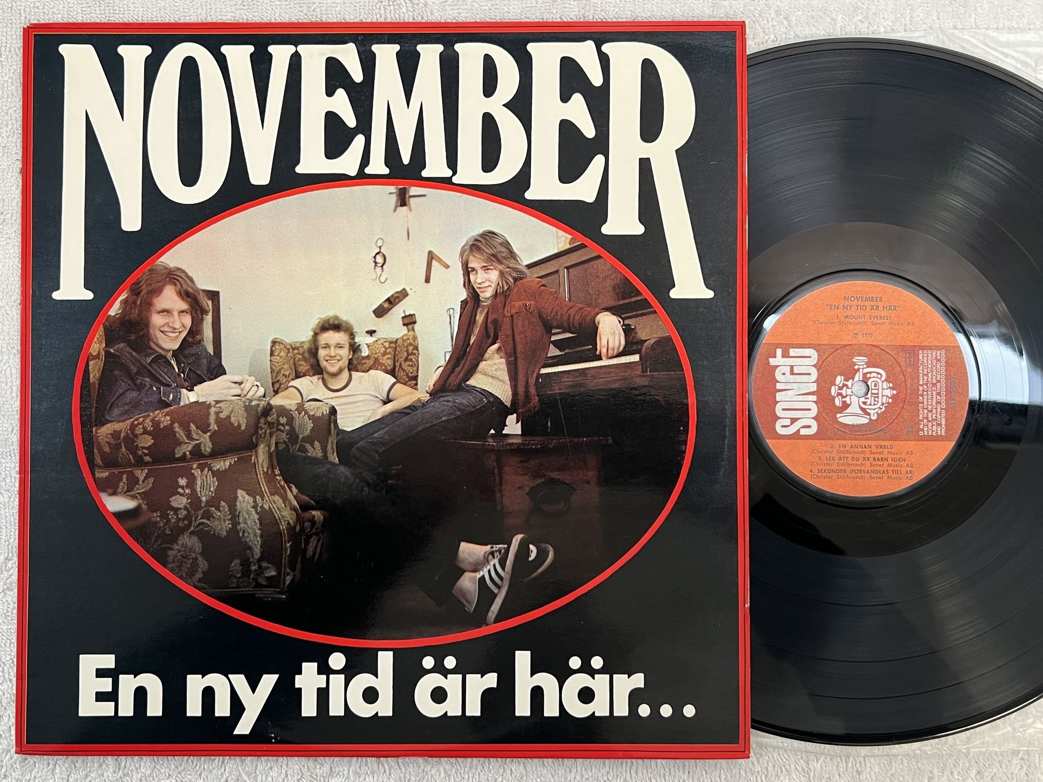 Omslagsbild för skivan NOVEMBER en ny tid är här LP -70 Swe SONET SLP-2509 *** HARD PROG ***