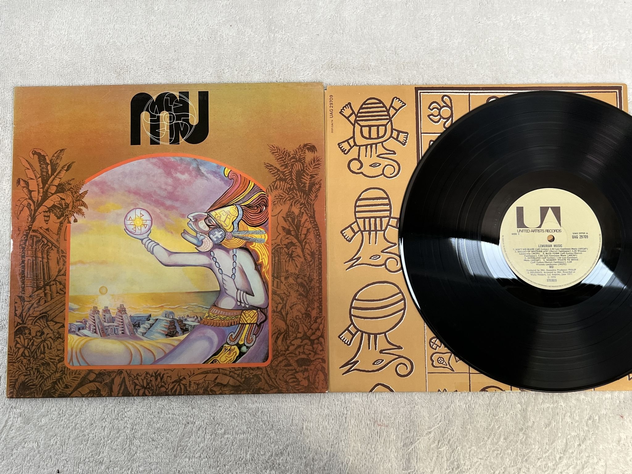 Omslagsbild för skivan MU lemurian music LP -74 UK UNITED ARTISTS UAG 29709 *** PSYCH / JAZZ ***