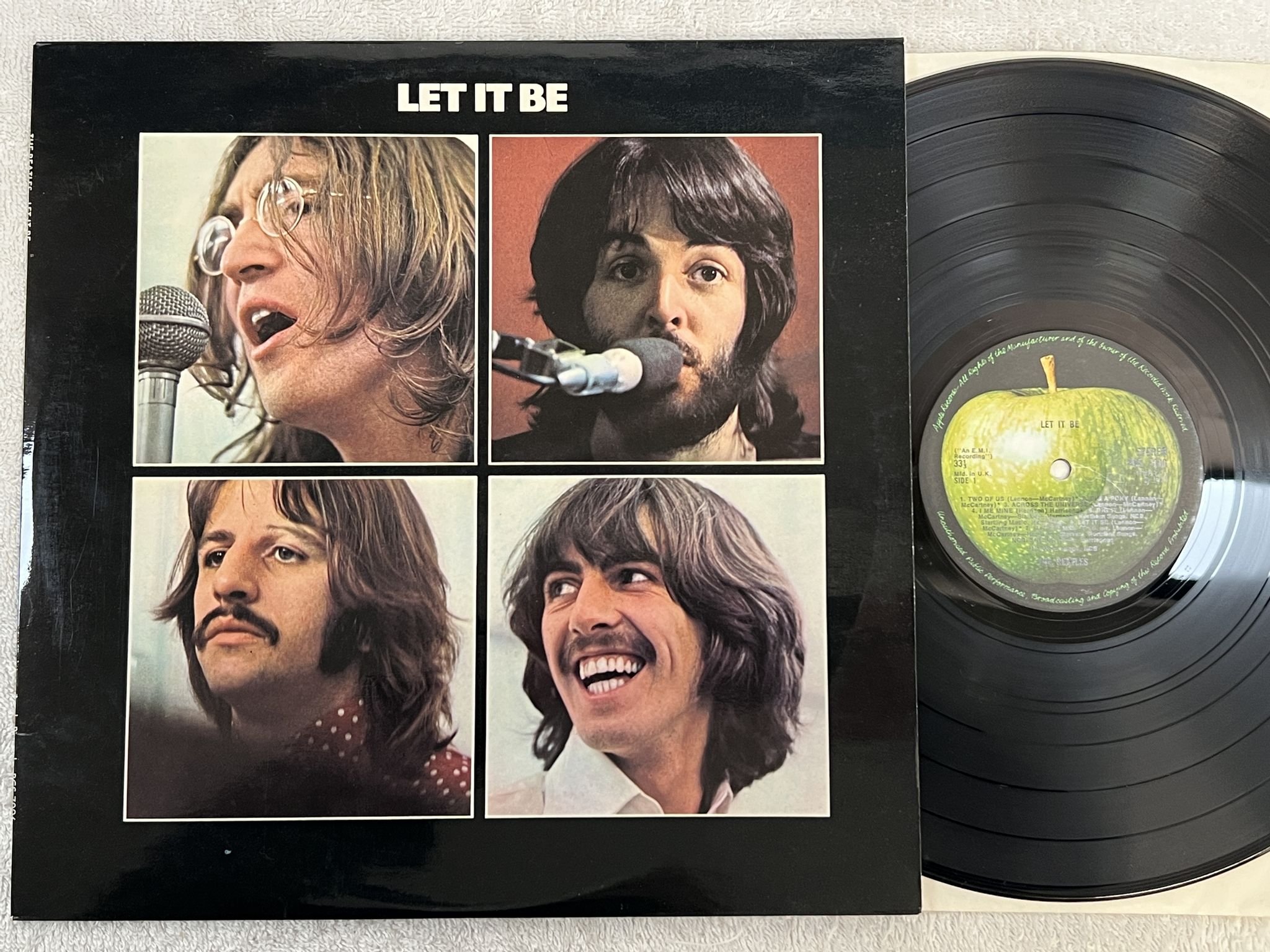 Omslagsbild för skivan THE BEATLES let it be LP -70 UK APPLE PCS 7096 *** RED APPLE ***
