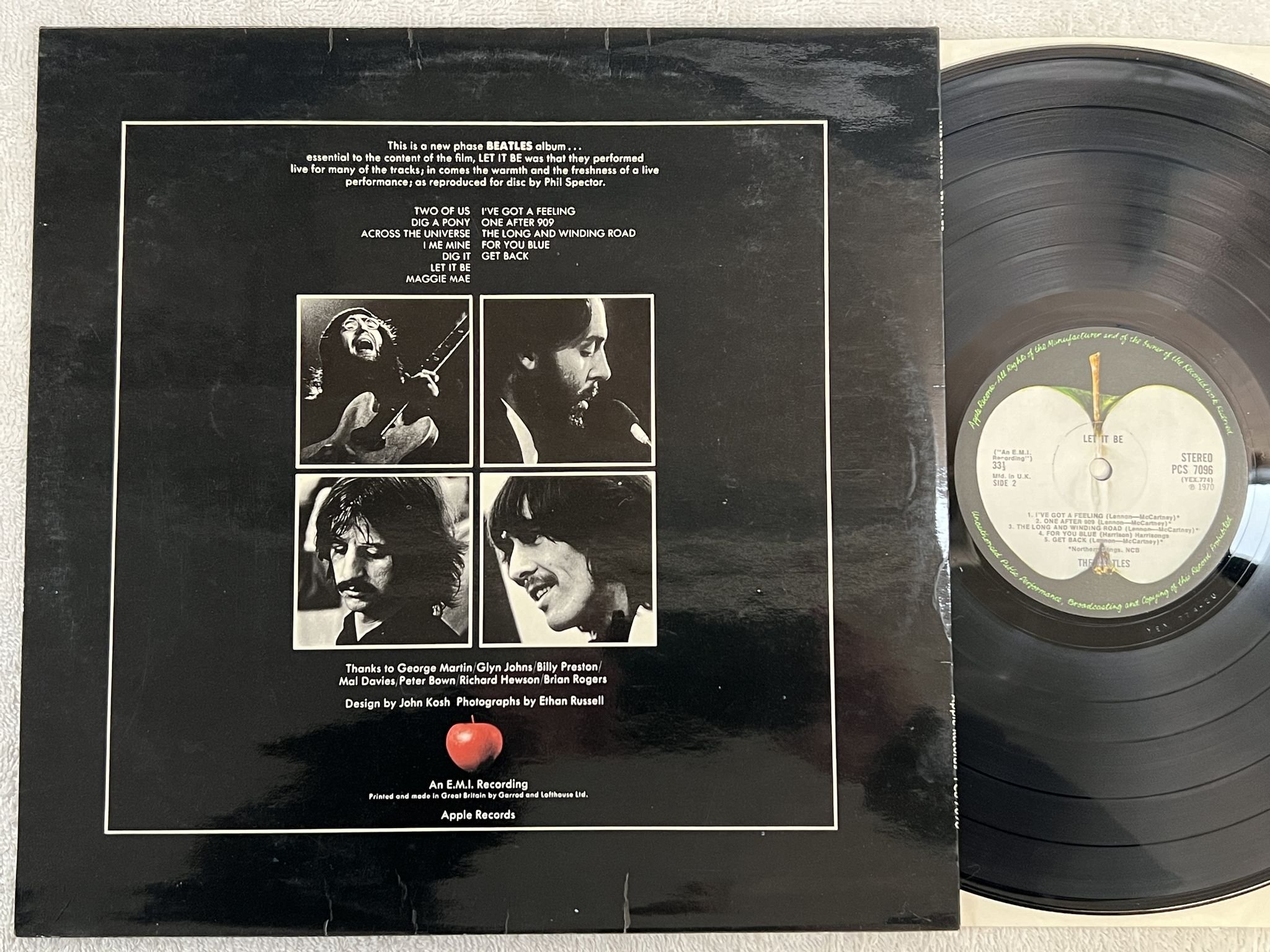 Omslagsbild för skivan THE BEATLES let it be LP -70 UK APPLE PCS 7096 *** RED APPLE ***