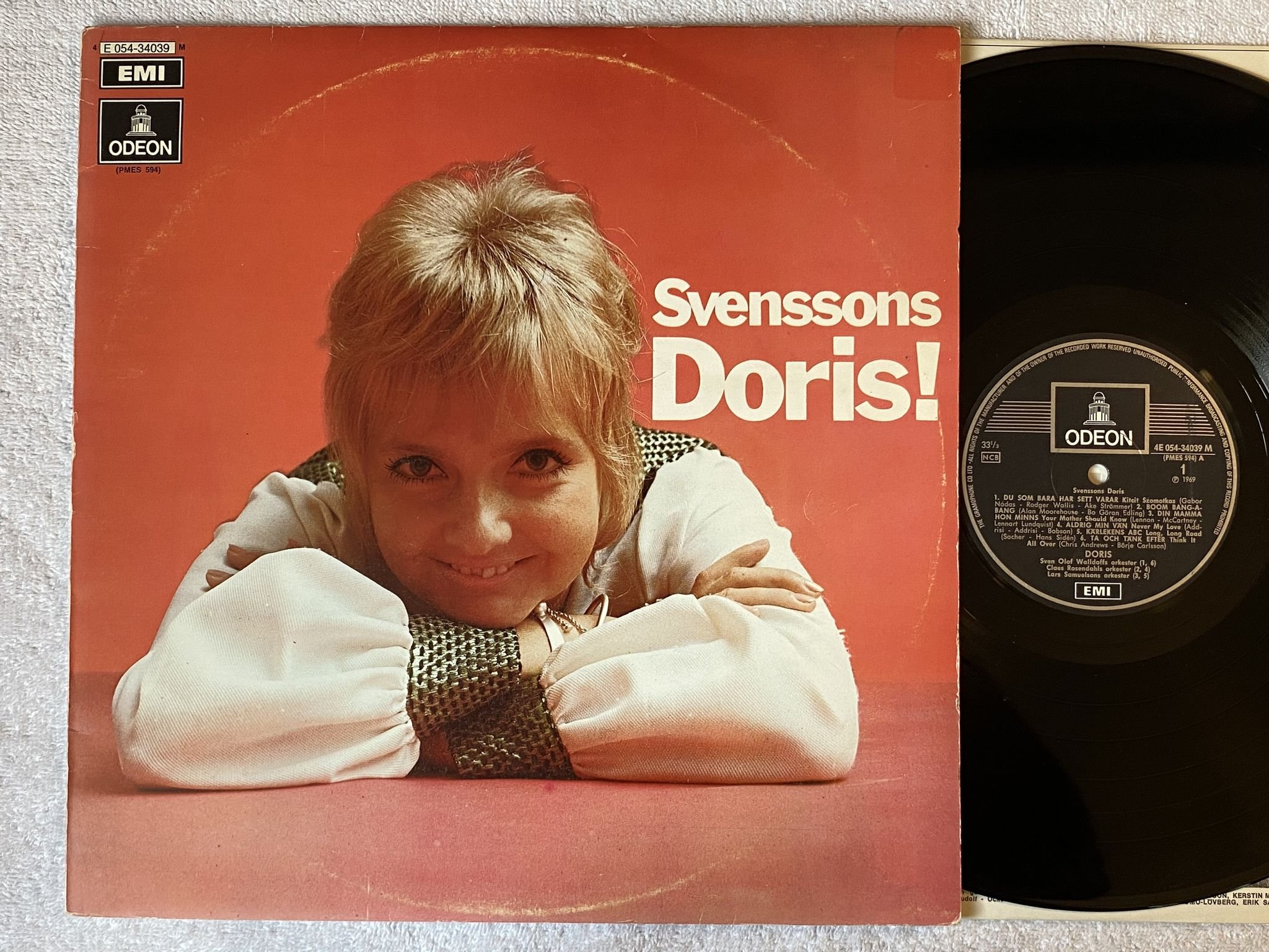 Omslagsbild för skivan DORIS Svenssons Doris! LP -69 Swe ODEON 4E 054-34039 M *** UNDERBARA DORIS ***