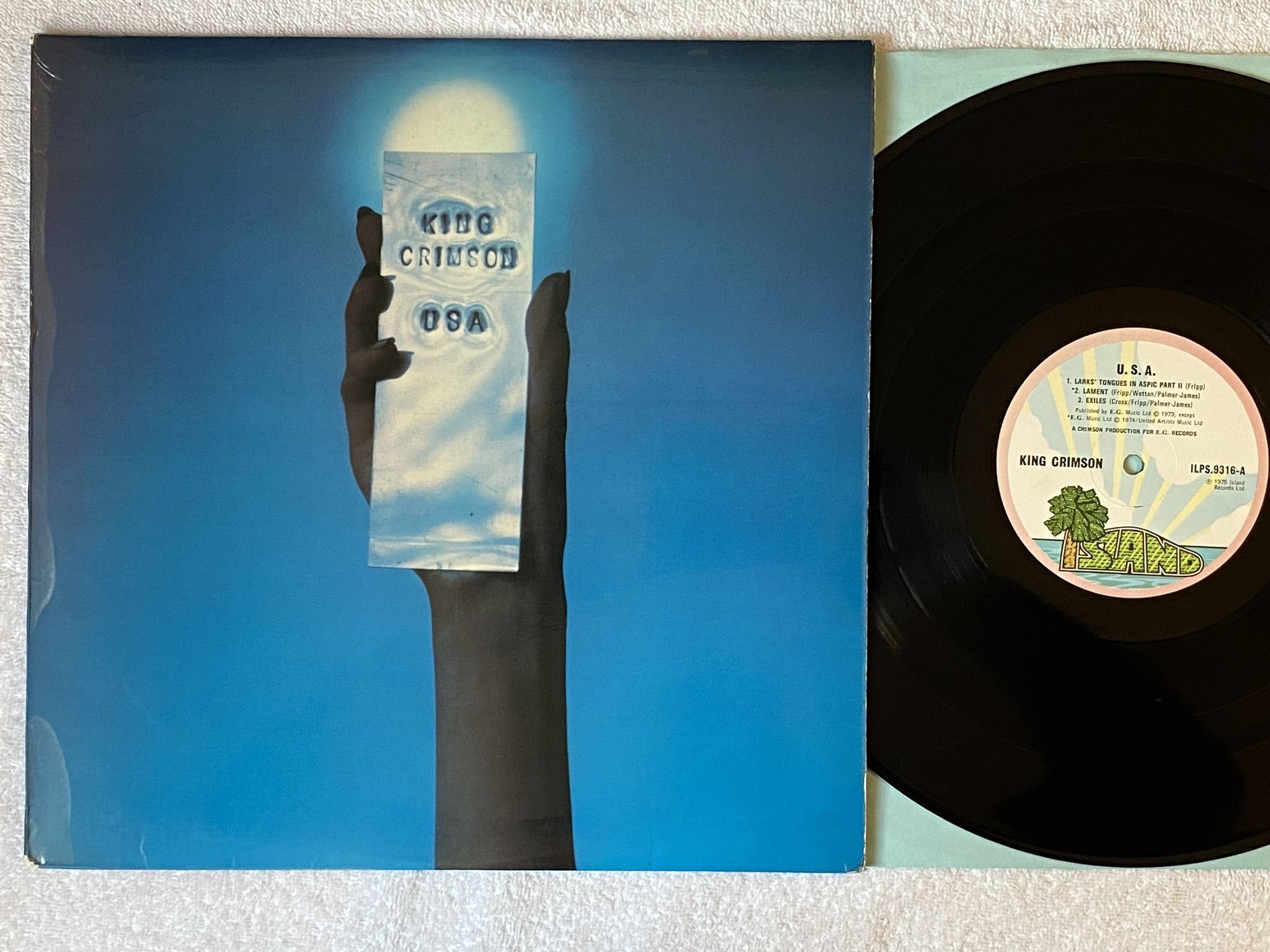 Omslagsbild för skivan KING CRIMSON U.S.A. LP -75 UK ISLAND ILPS 9316