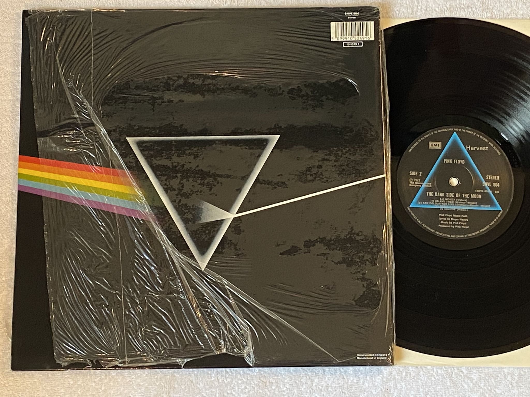 Omslagsbild för skivan PINK FLOYD the dark side of the moon LP re -73/89 UK HARVEST SHVL 804