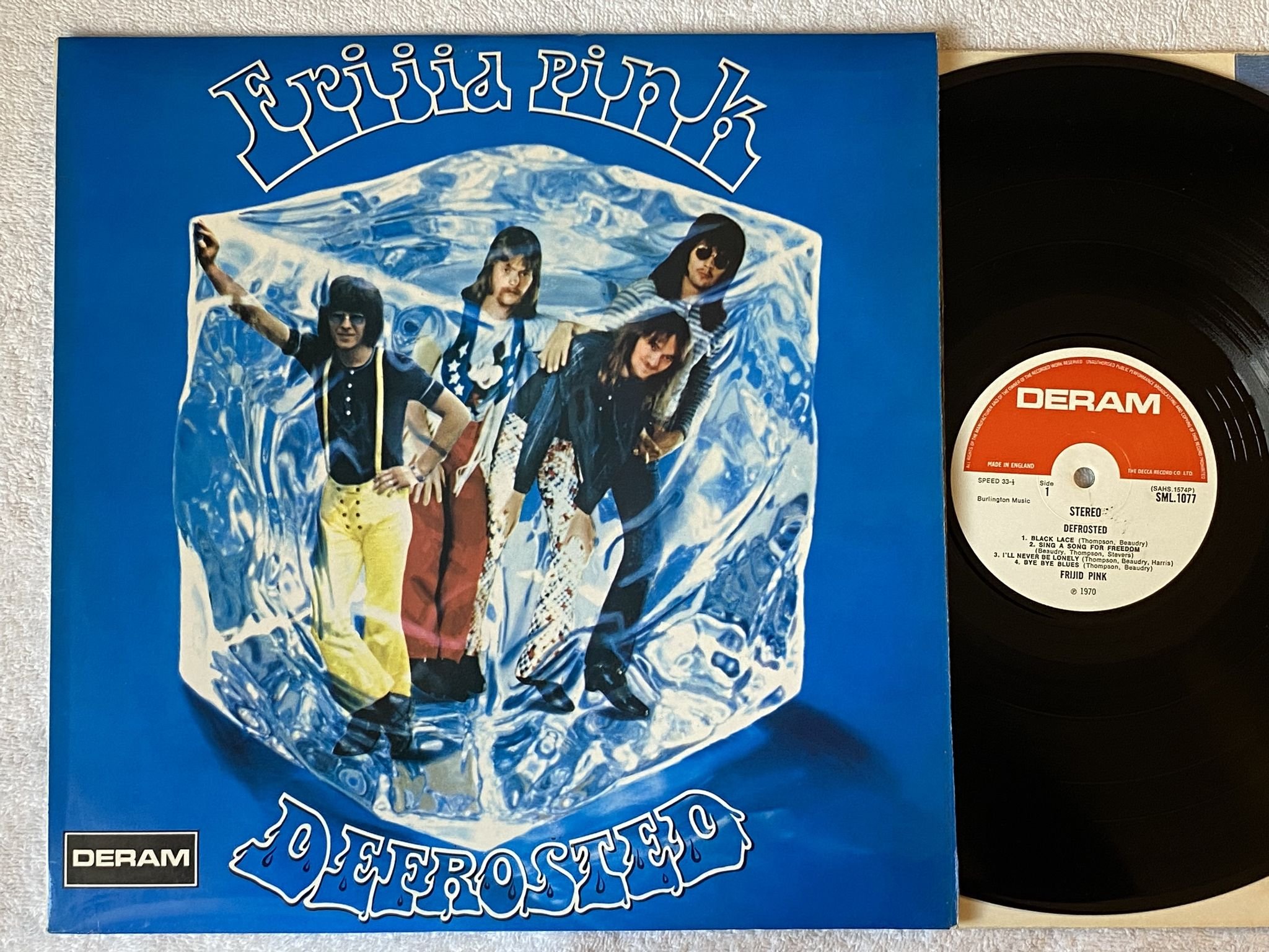 Omslagsbild för skivan FRIJID PINK befrosted LP -70 UK DERAM SML 1077 *** BLUES ROCK ***