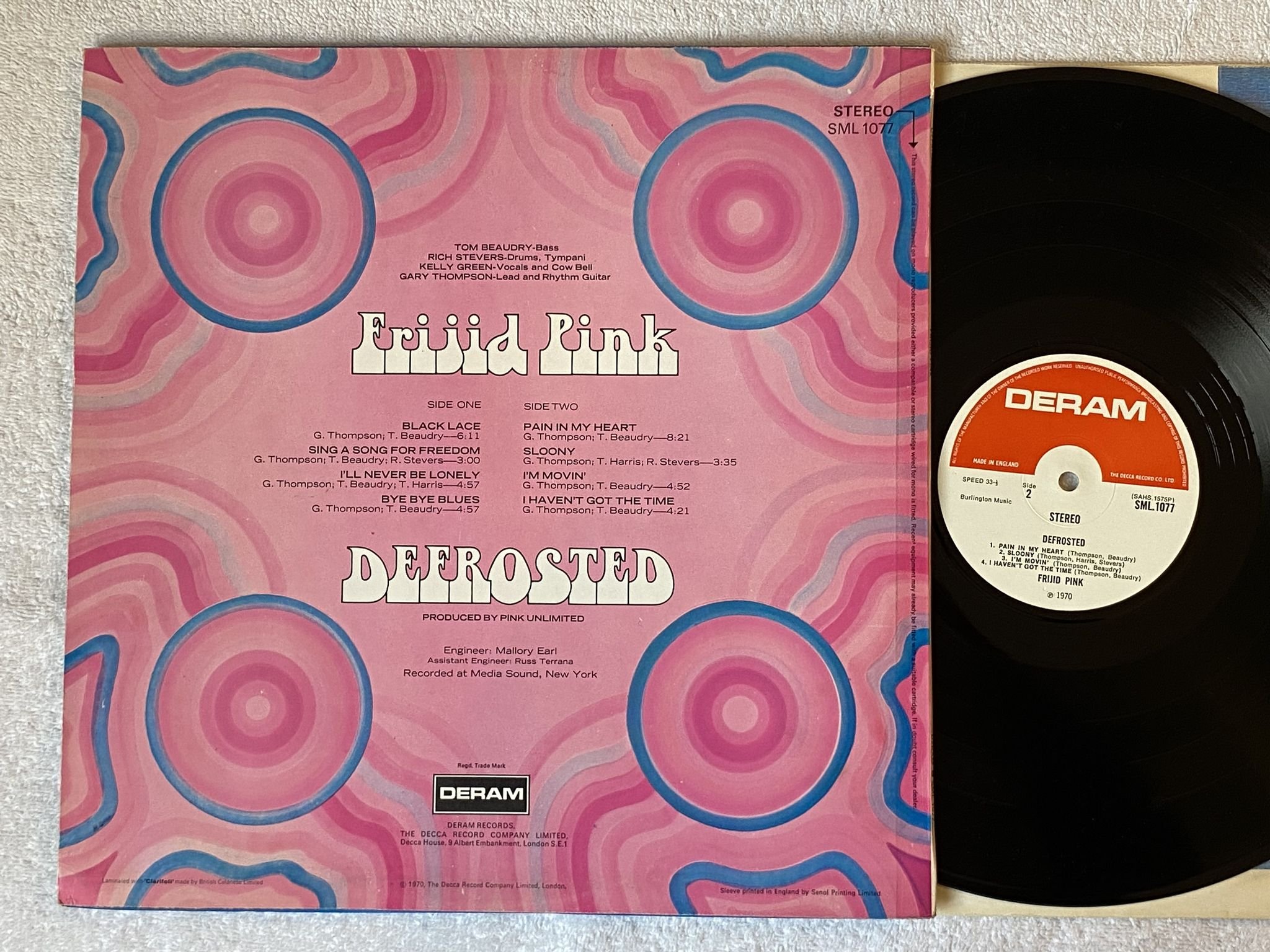 Omslagsbild för skivan FRIJID PINK befrosted LP -70 UK DERAM SML 1077 *** BLUES ROCK ***