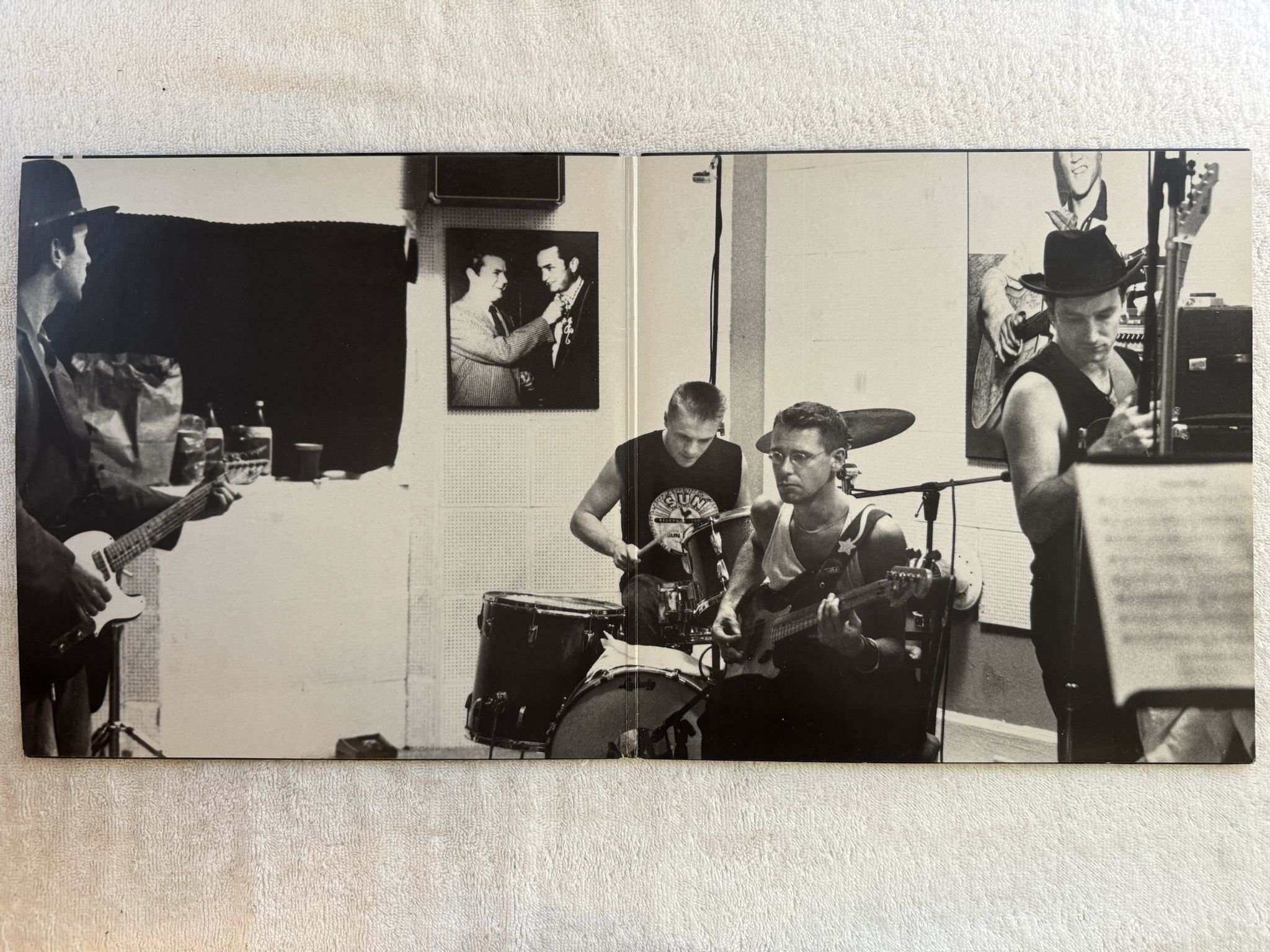 Omslagsbild för skivan U2 rattle and hum 2xLP -88 ncb ISLAND U27