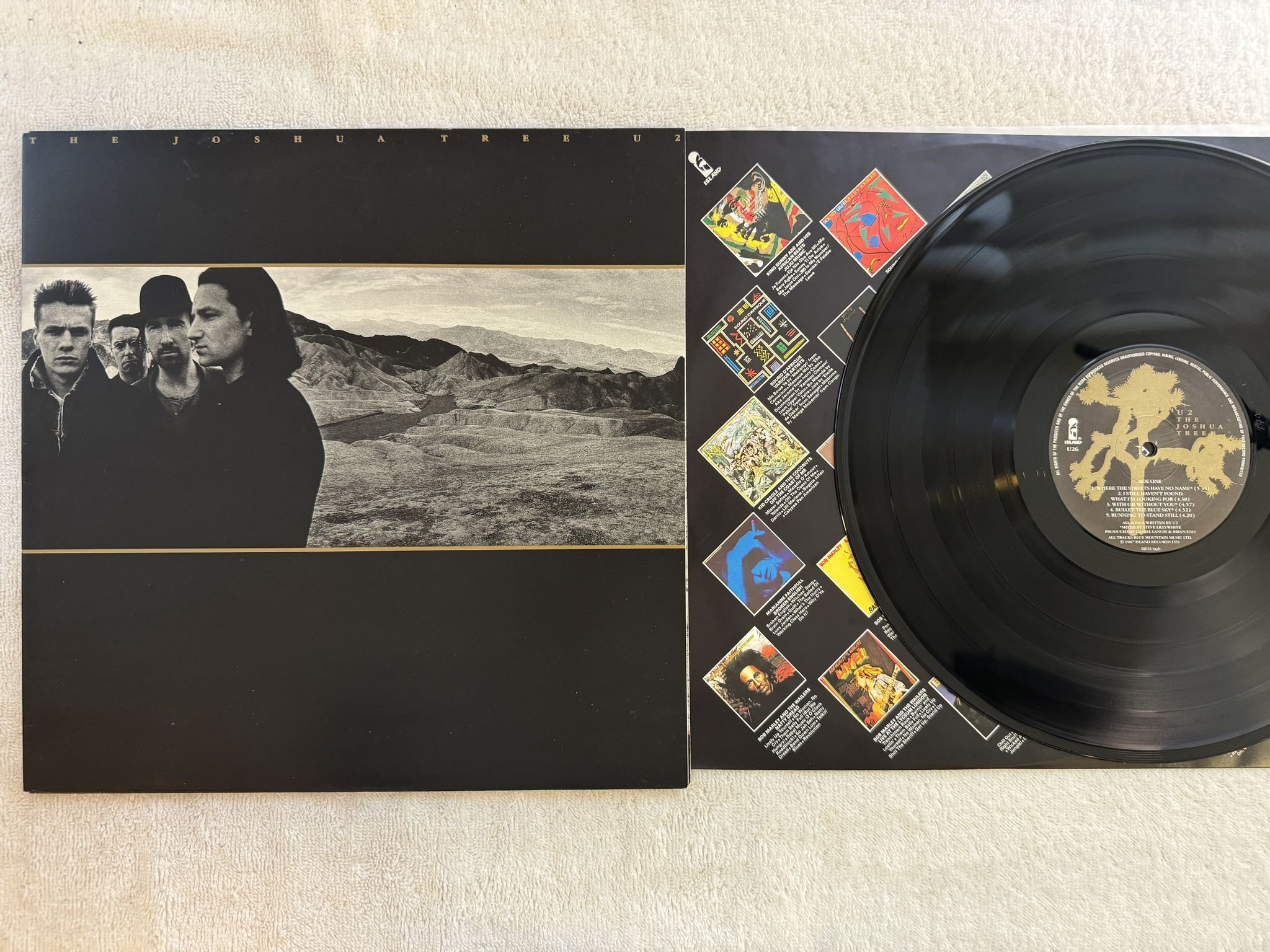 Omslagsbild för skivan U2 the joshua tree LP -87 ncb ISLAND U26