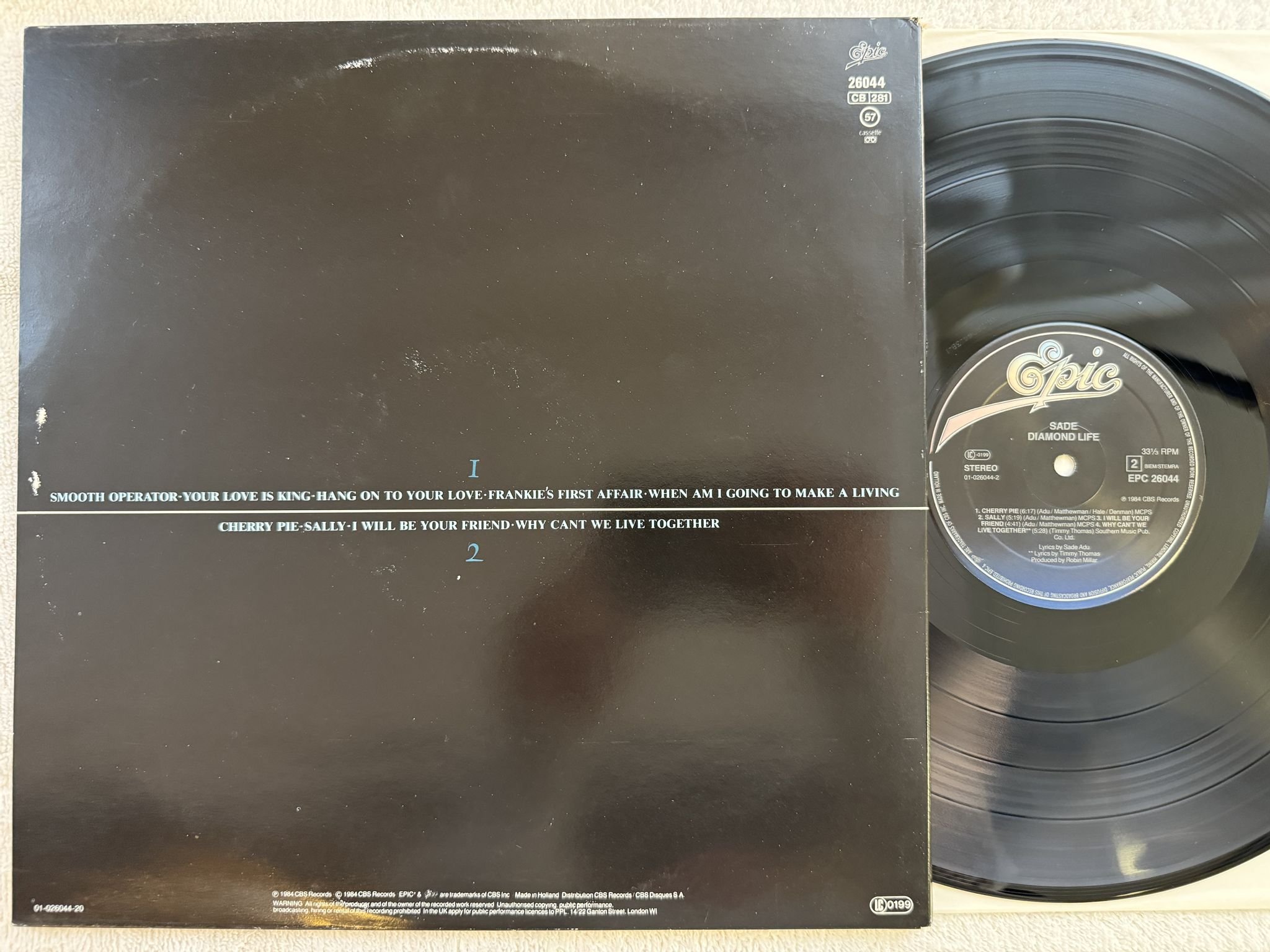 Omslagsbild för skivan SADE diamond life LP -84 Hol EPIC EPC 26044