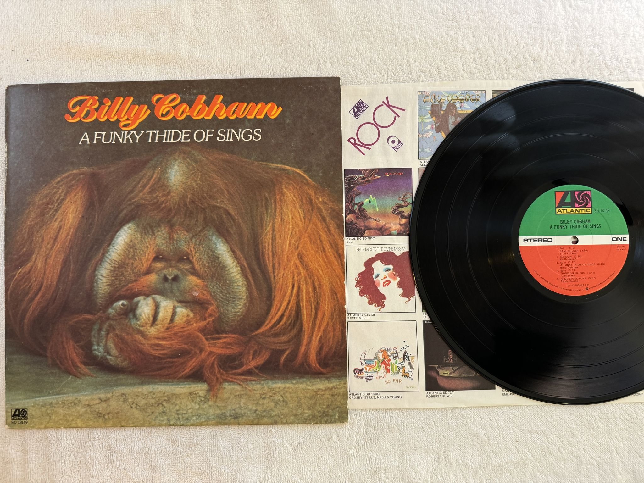Omslagsbild för skivan BILLY COBHAM a funky thide of sings LP -75 US ATLANTIC SD 18149