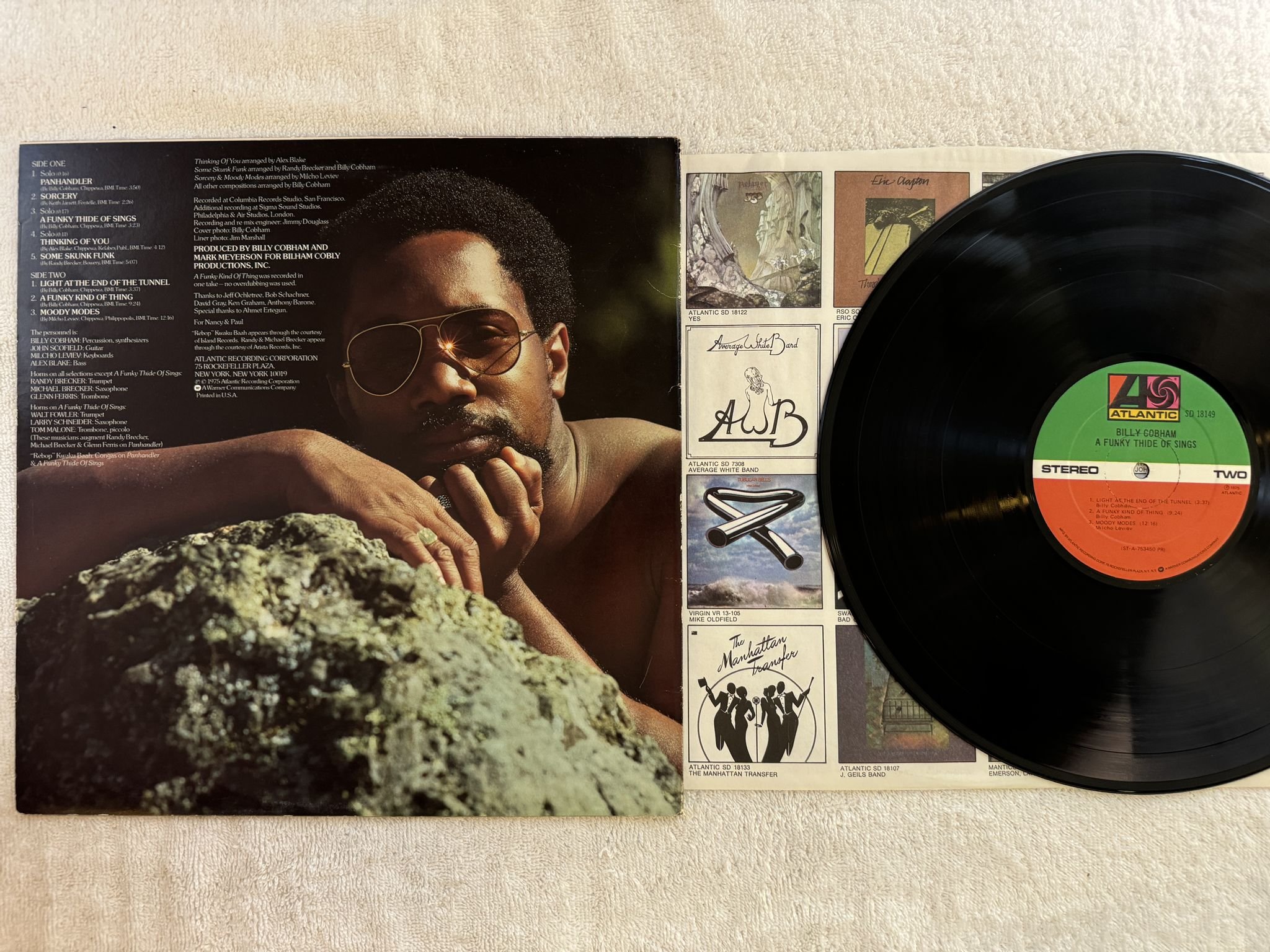 Omslagsbild för skivan BILLY COBHAM a funky thide of sings LP -75 US ATLANTIC SD 18149