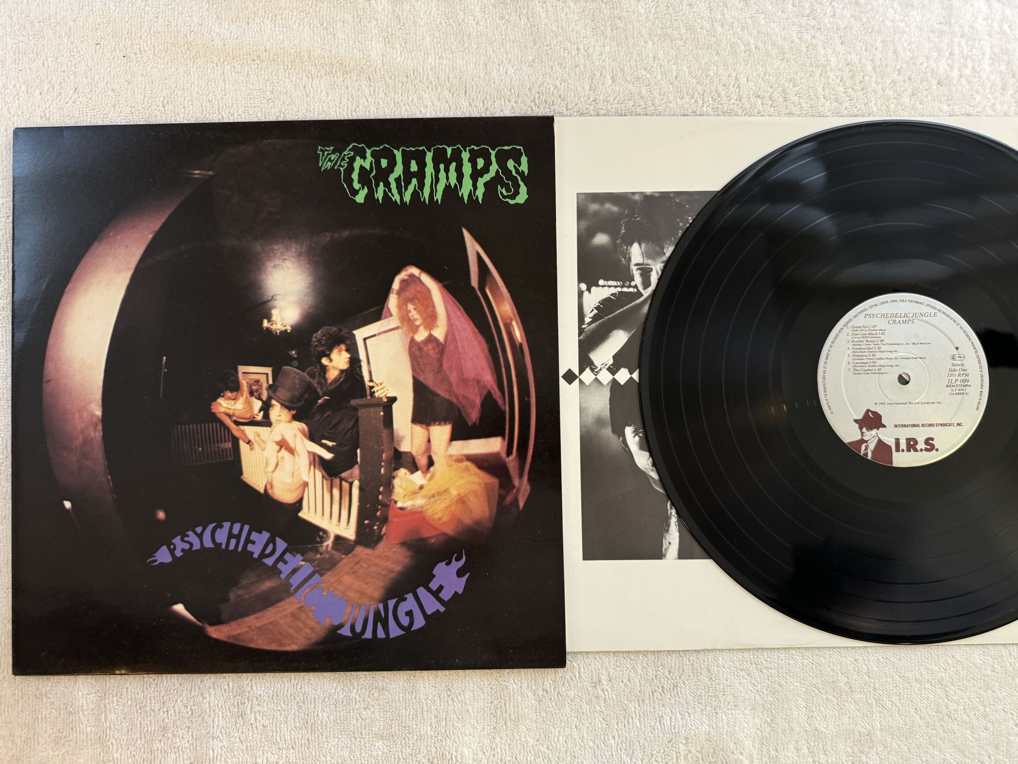 Omslagsbild för skivan THE CRAMPS Psychedelic Jungle LP -81 Hol I.R.S. ILP 009 *** PSYCHOBILLY ***
