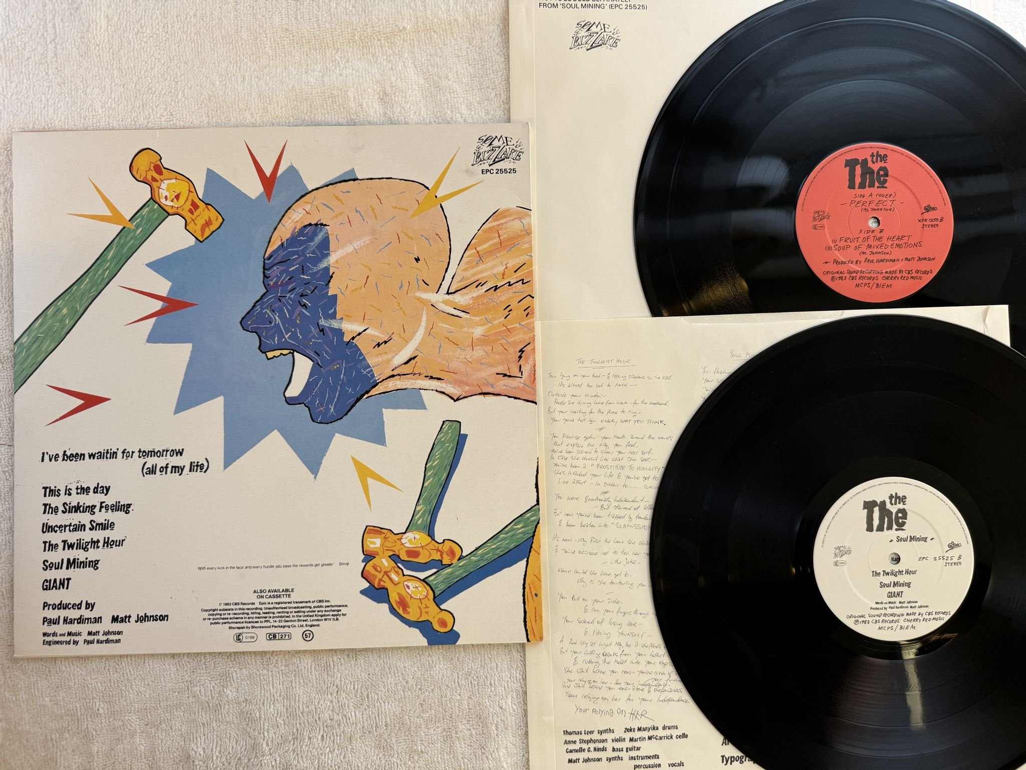 Omslagsbild för skivan THE THE Soul Mining LP + 12" -83 UK EPIC EPC 25525 *** VERY RARE ***