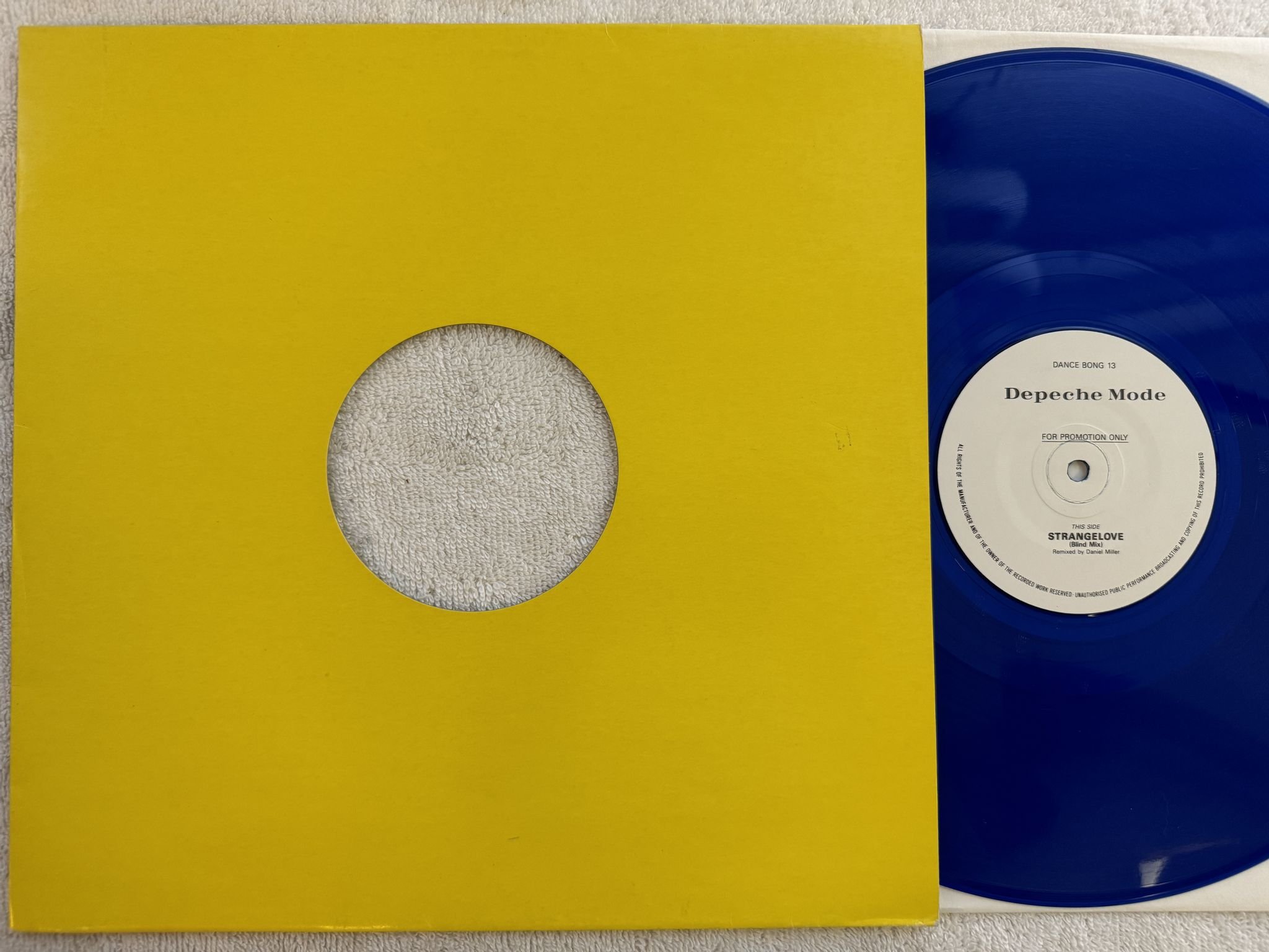 Omslagsbild för skivan DEPECHE MODE strangelove 12" -87 DANCE BONG 13 *** BLUE VINYL ***