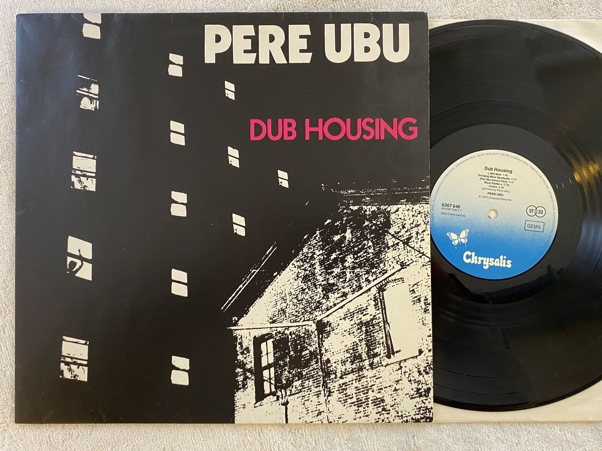 Omslagsbild för skivan PERE UBU dub housing LP -78 Ger CHRYSALIS 6307646 *** NEW WAVE ***