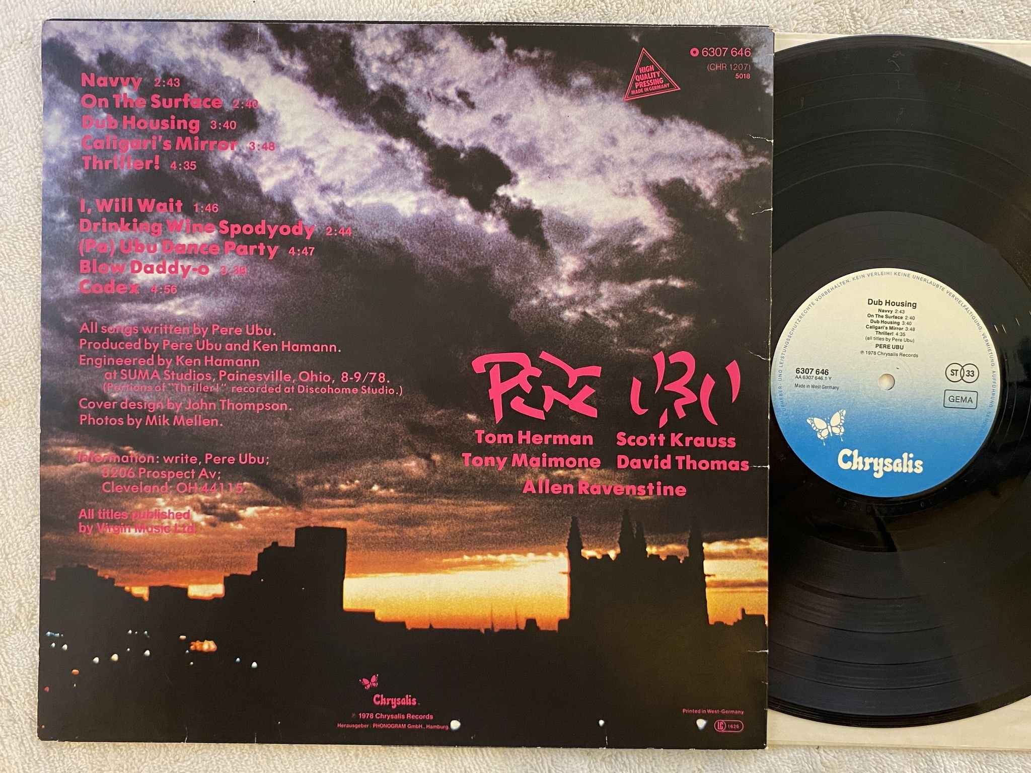 Omslagsbild för skivan PERE UBU dub housing LP -78 Ger CHRYSALIS 6307646 *** NEW WAVE ***