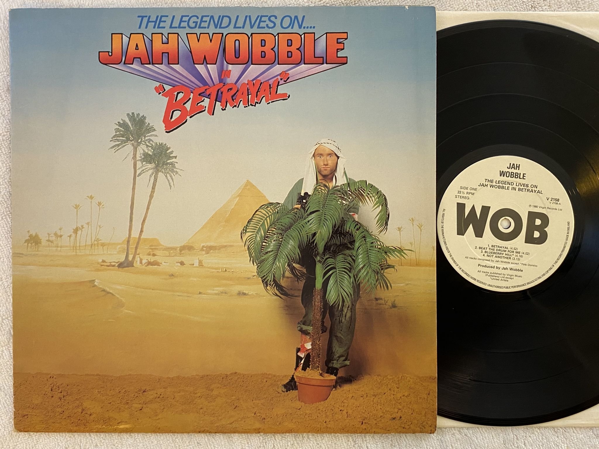 Omslagsbild för skivan JAH WOBBLE the legend lives on ... LP -80 UK VIRGIN V2158