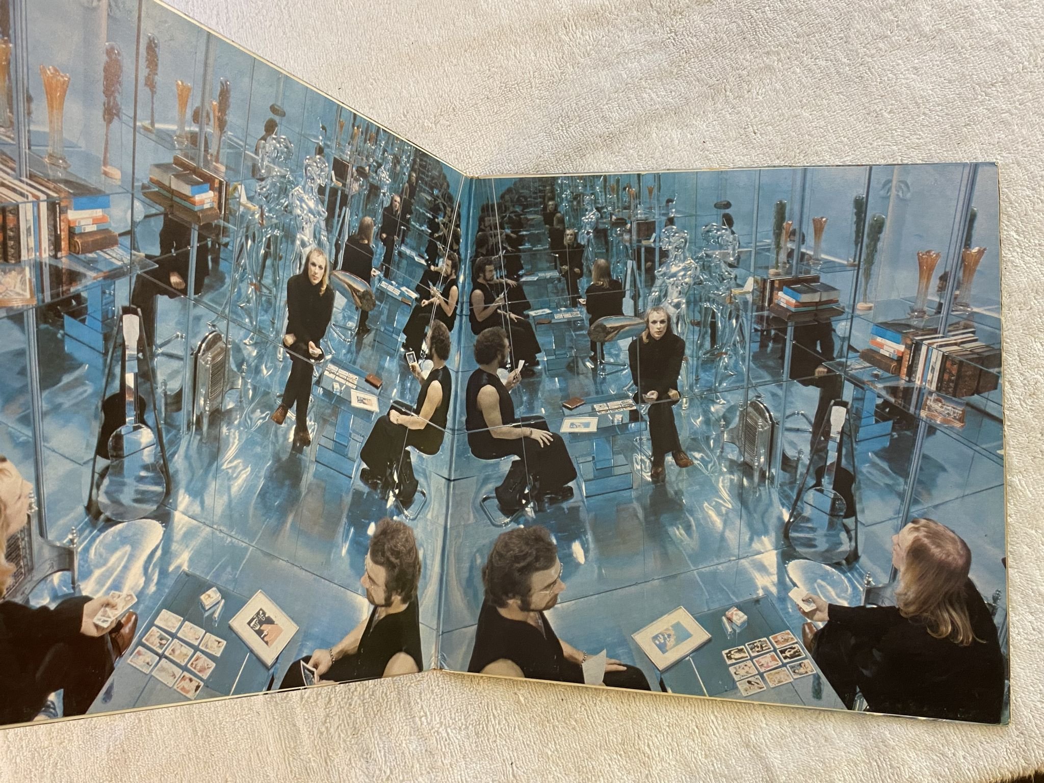 Omslagsbild för skivan FRIPP & ENO (No Pussyfooting) LP -73 UK island HELP 16