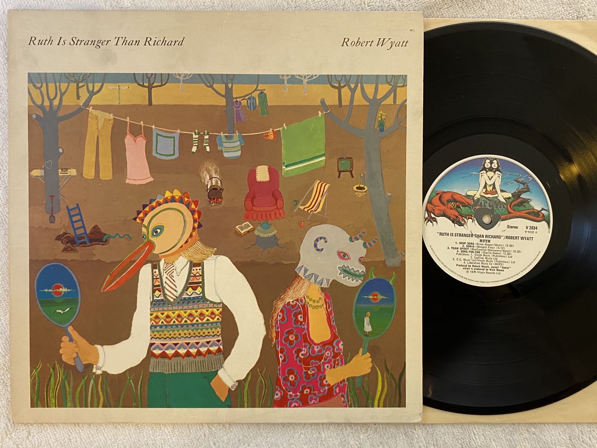 Omslagsbild för skivan ROBERT WYATT Ruth is a sstranger than Richard LP -75 UK VIRGIN V 2034 ** RARE **